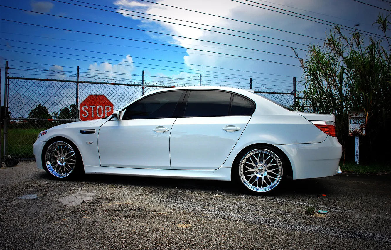 Photo wallpaper white, BMW, BMW, the fence, profile, white, drives, E60