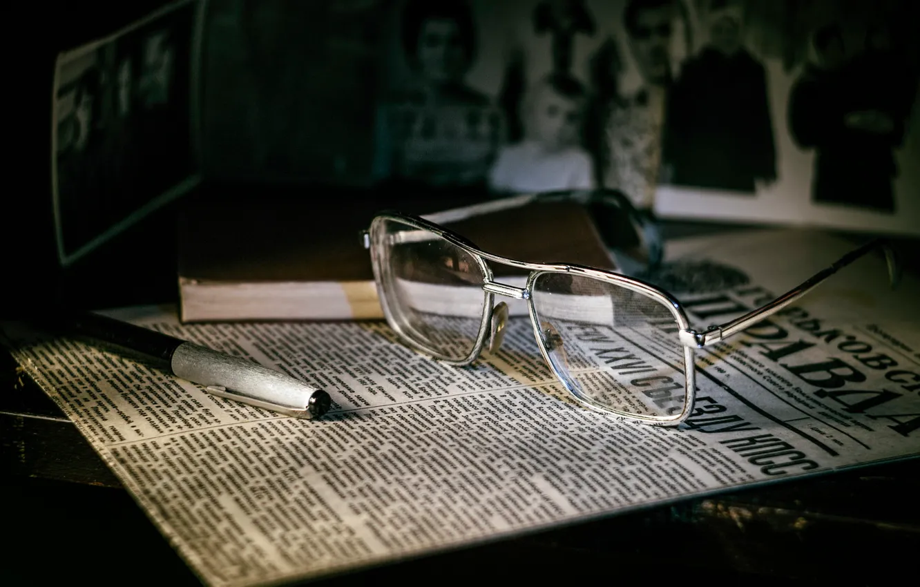 Photo wallpaper style, retro, past, glasses, handle, newspaper, book, photos