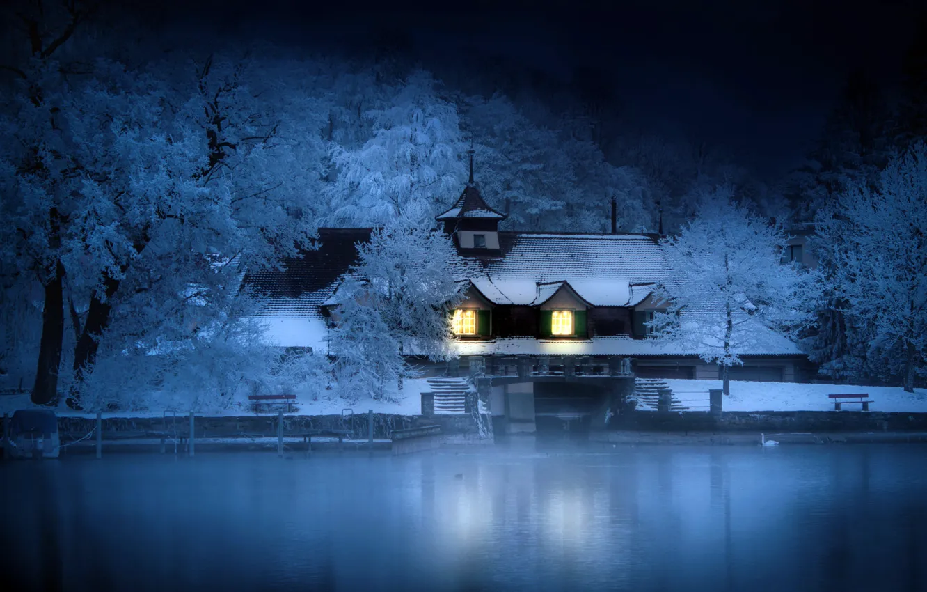 Photo wallpaper Switzerland, River Aare, Thun
