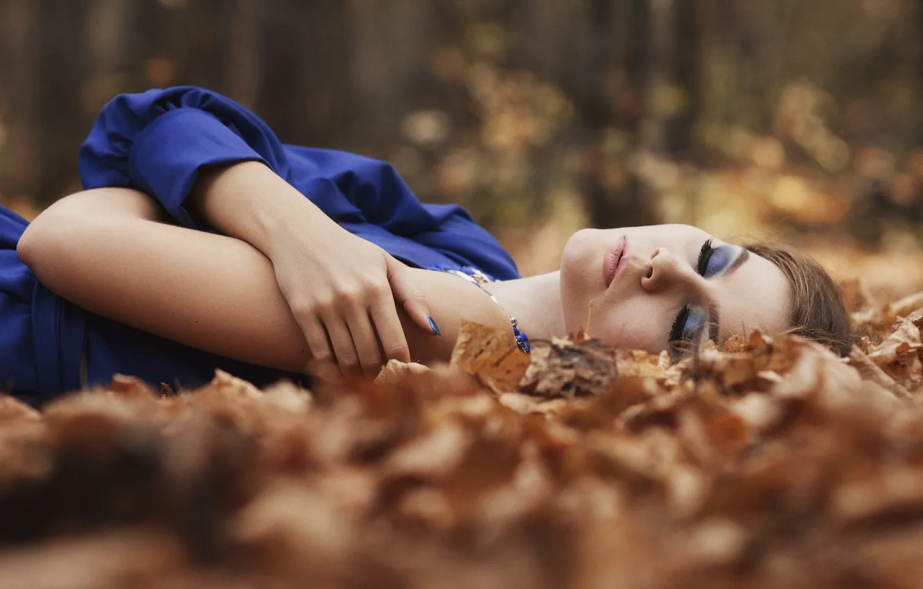 Photo wallpaper autumn, forest, leaves, girl, trees, mood, model, portrait