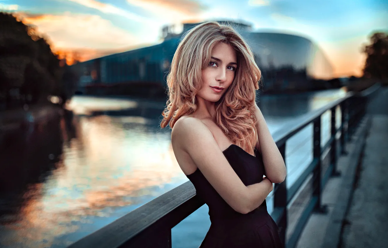 Photo wallpaper light, girl, fashion, eyes, beautiful, model, beauty, face