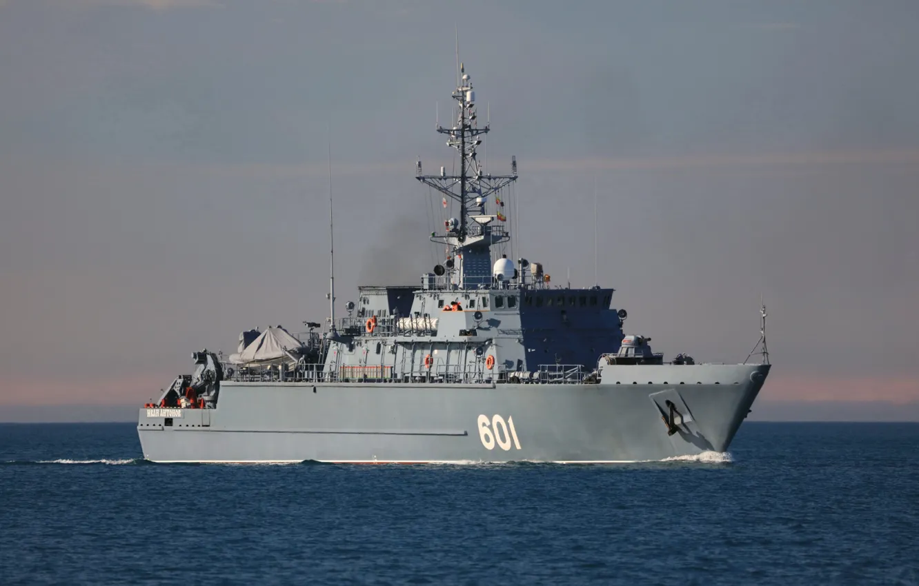 Photo wallpaper ship, project 12700, Ivan Antonov, mine