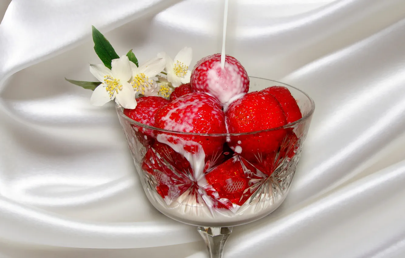 Photo wallpaper flower, cream, strawberry, still life, Jasmine, author's photo by Elena Anikina