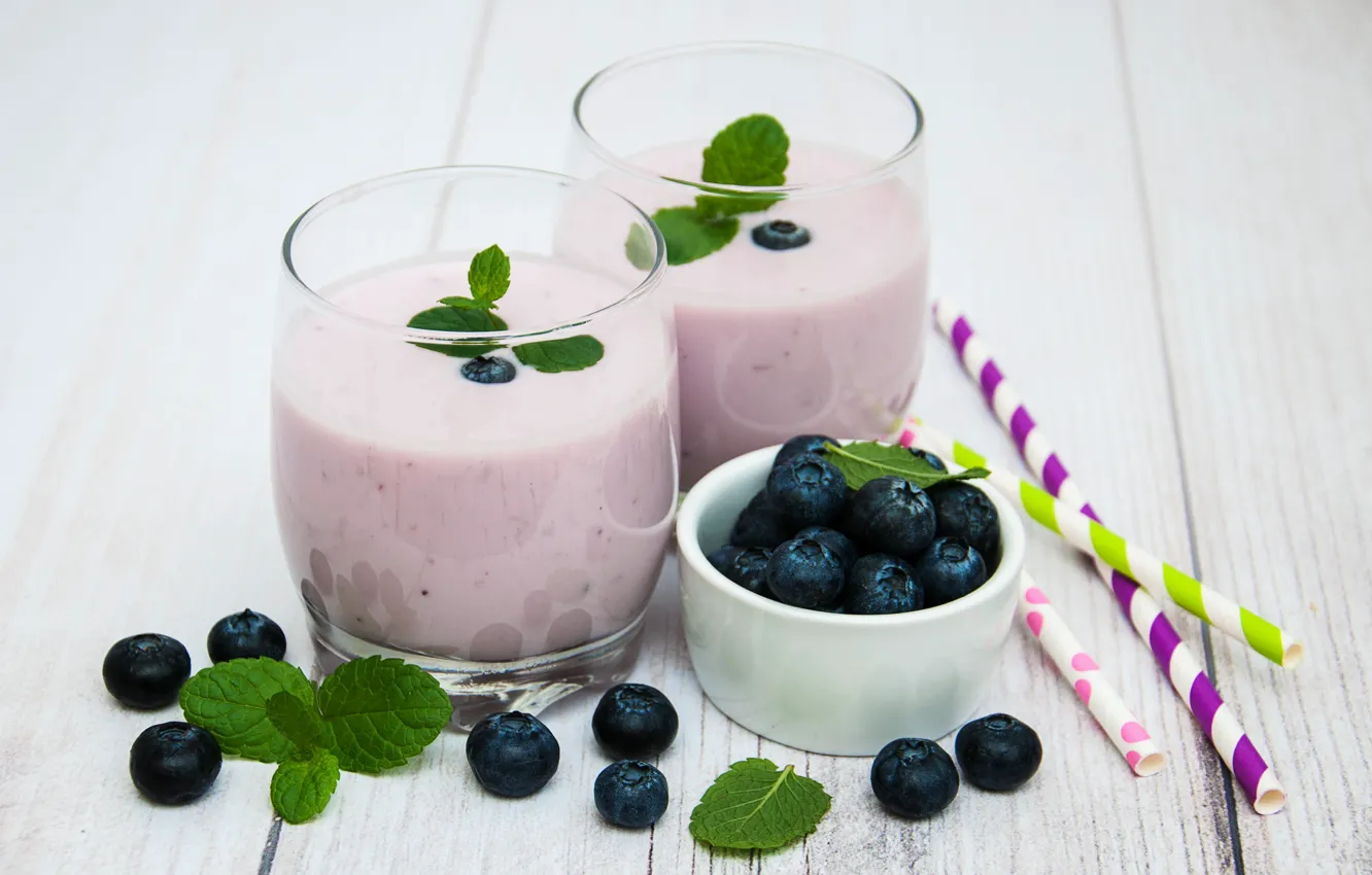 Photo wallpaper berries, blueberries, glasses, tube, yogurt, Olena Rudo