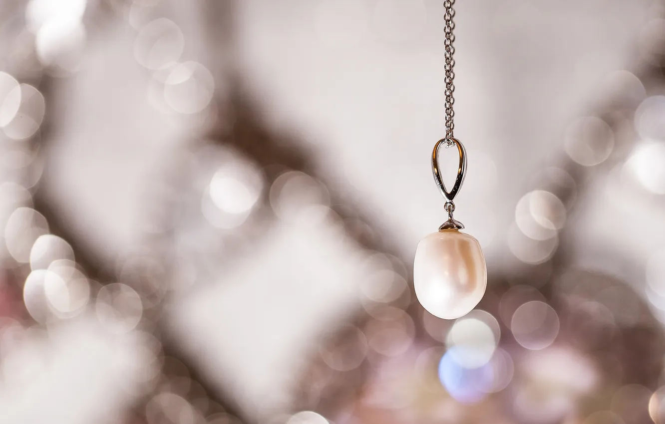 Photo wallpaper focus, pendant, decoration, chain, suspension, pearl, bead, bead