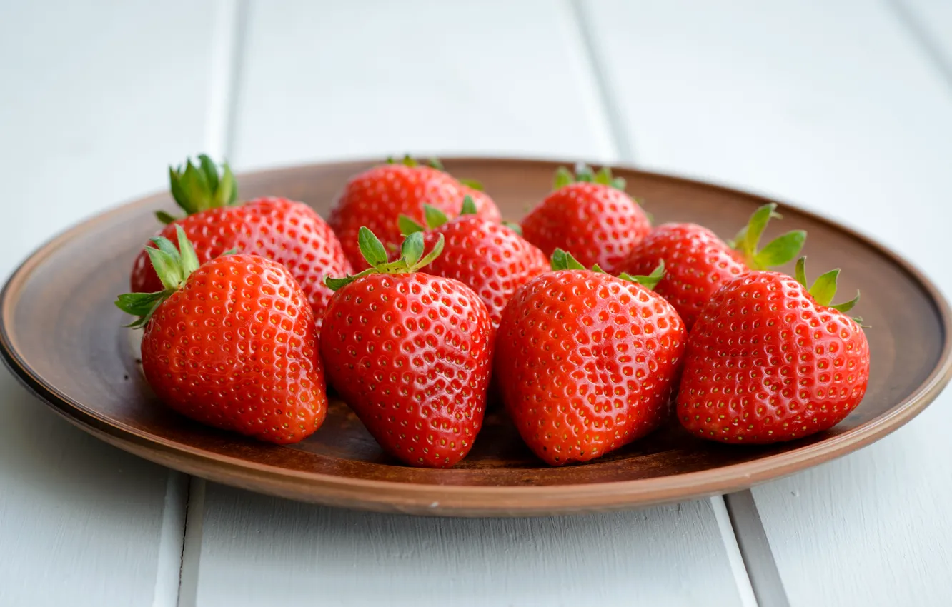 Photo wallpaper Strawberry, Plate, Food