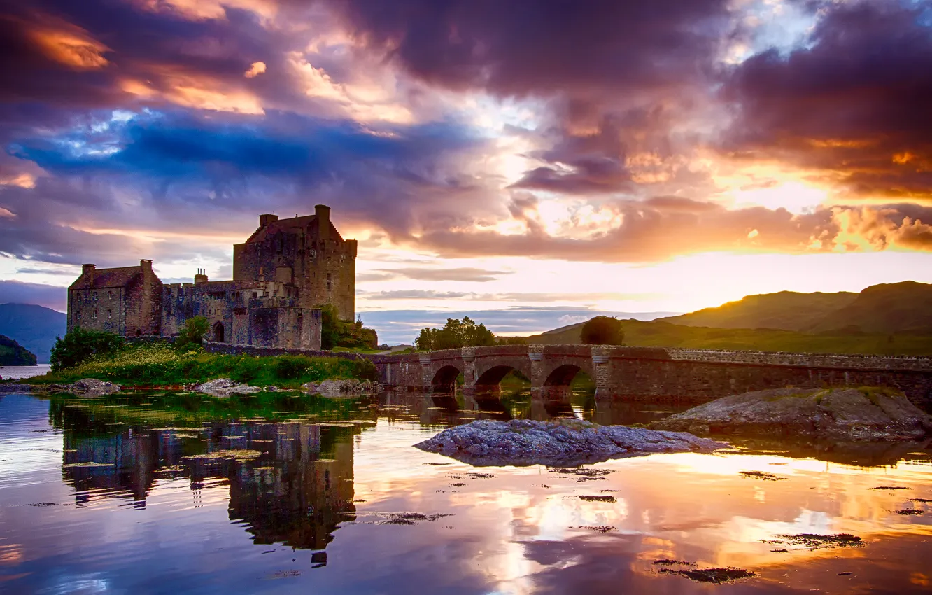 Photo wallpaper the sky, water, the sun, clouds, light, reflection, castle, Scotland