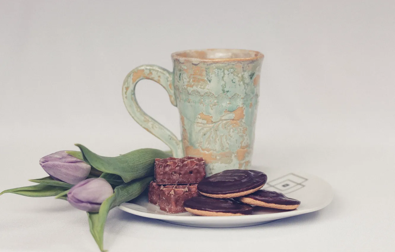 Photo wallpaper bouquet, cookies, plate, Cup, tulips, cakes