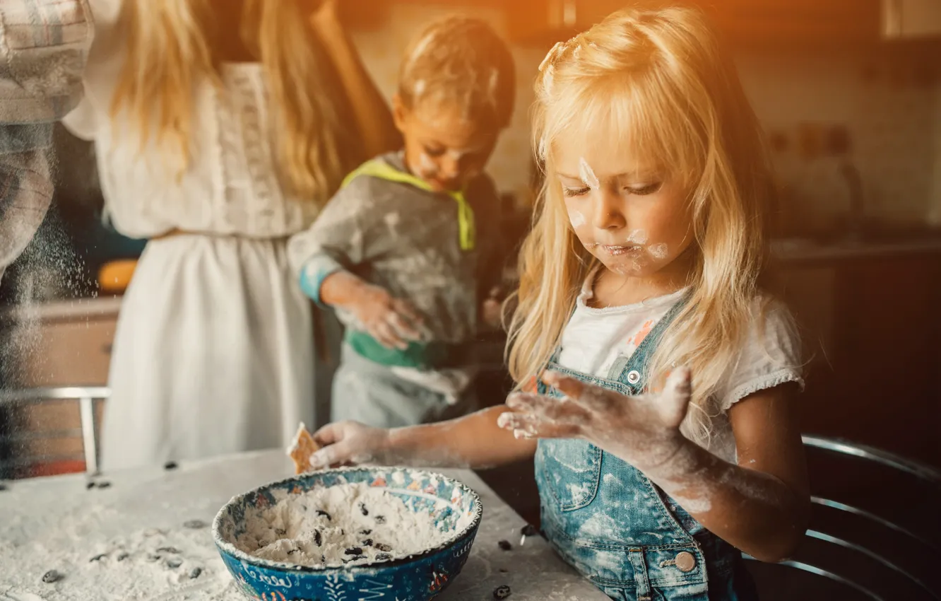Photo wallpaper children, help, kitchen, flour, the dough