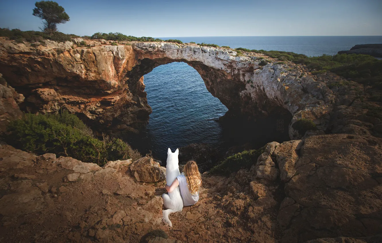 Photo wallpaper sea, bridge, nature, dog, girl, arch, Spain, friends