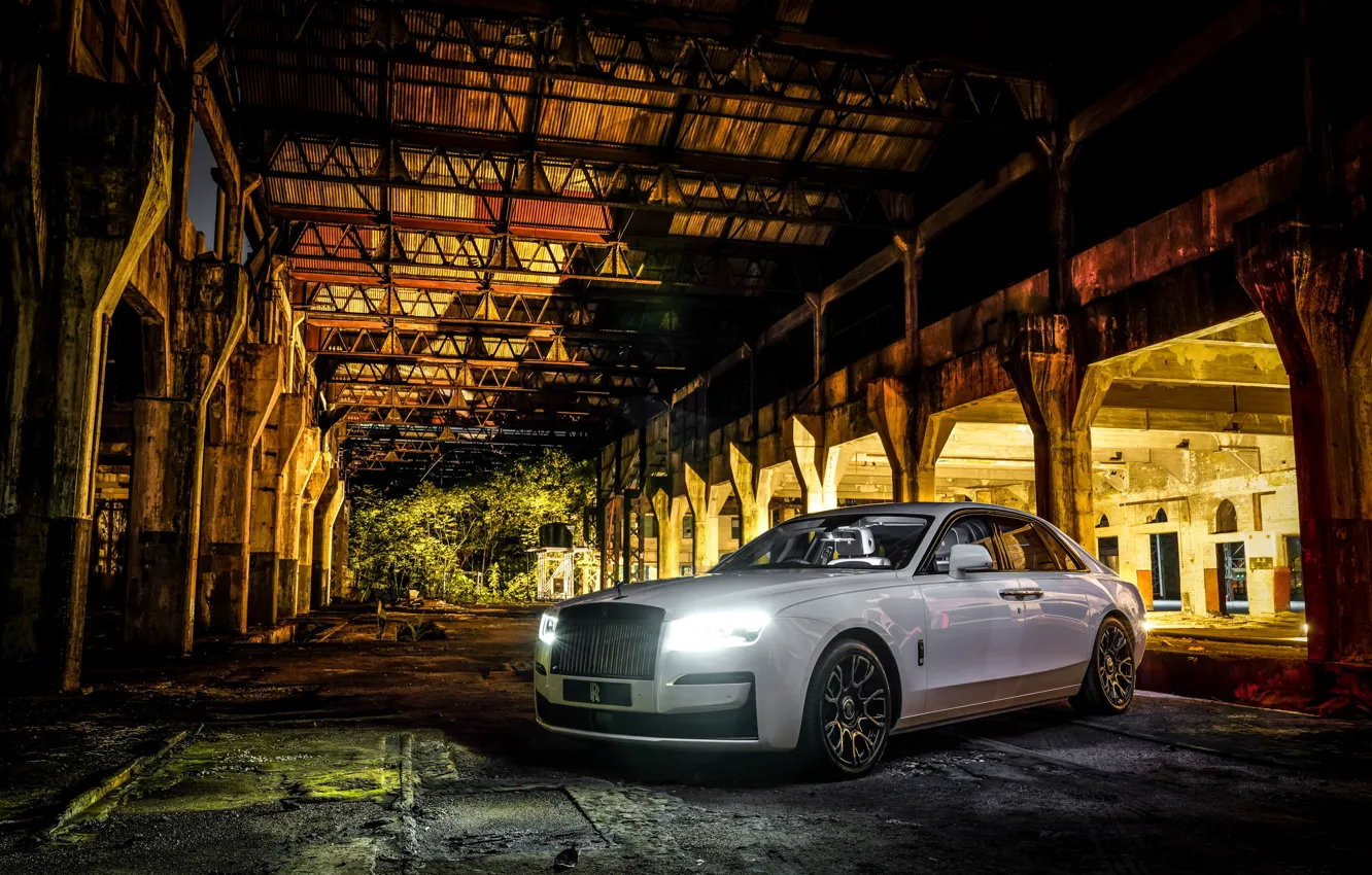 Photo wallpaper Rolls-Royce, white, Front, Side, luxury, Rolls Royce Ghost, Black Badge, Black Badge Ghost