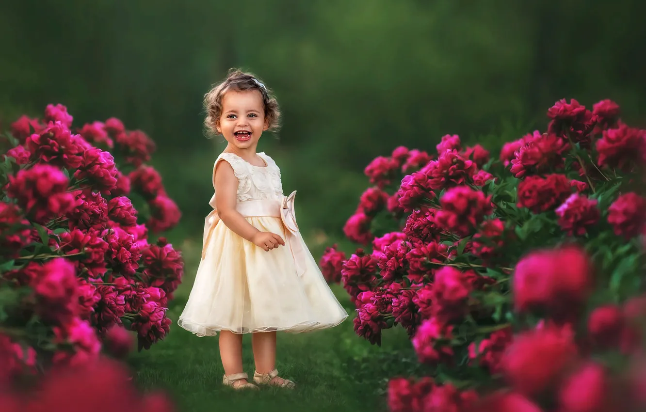 Photo wallpaper joy, flowers, nature, roses, laughter, dress, girl, baby