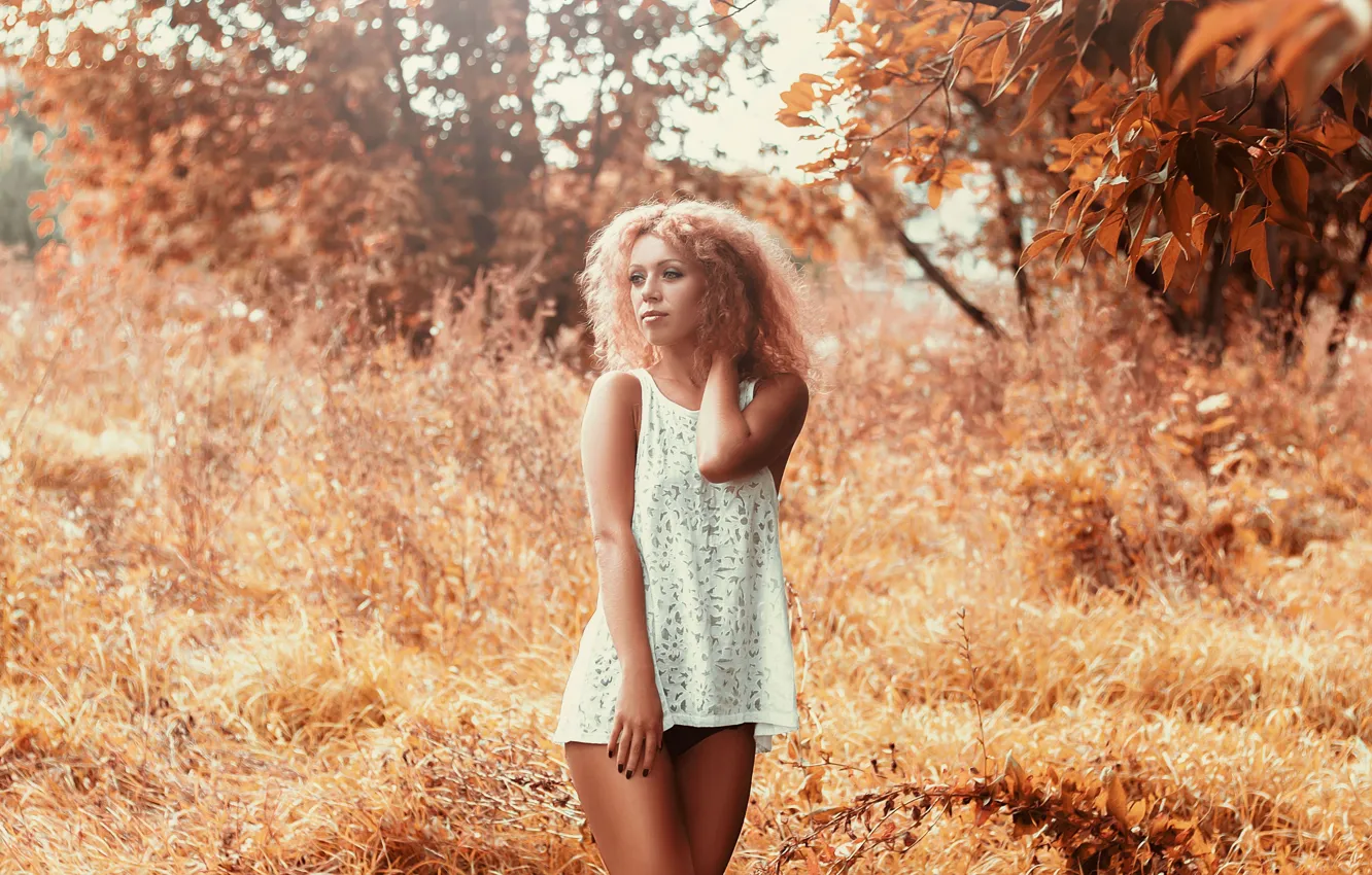 Photo wallpaper pose, calm, beauty, calm, beauty, pose, cute girl, Autumn Day