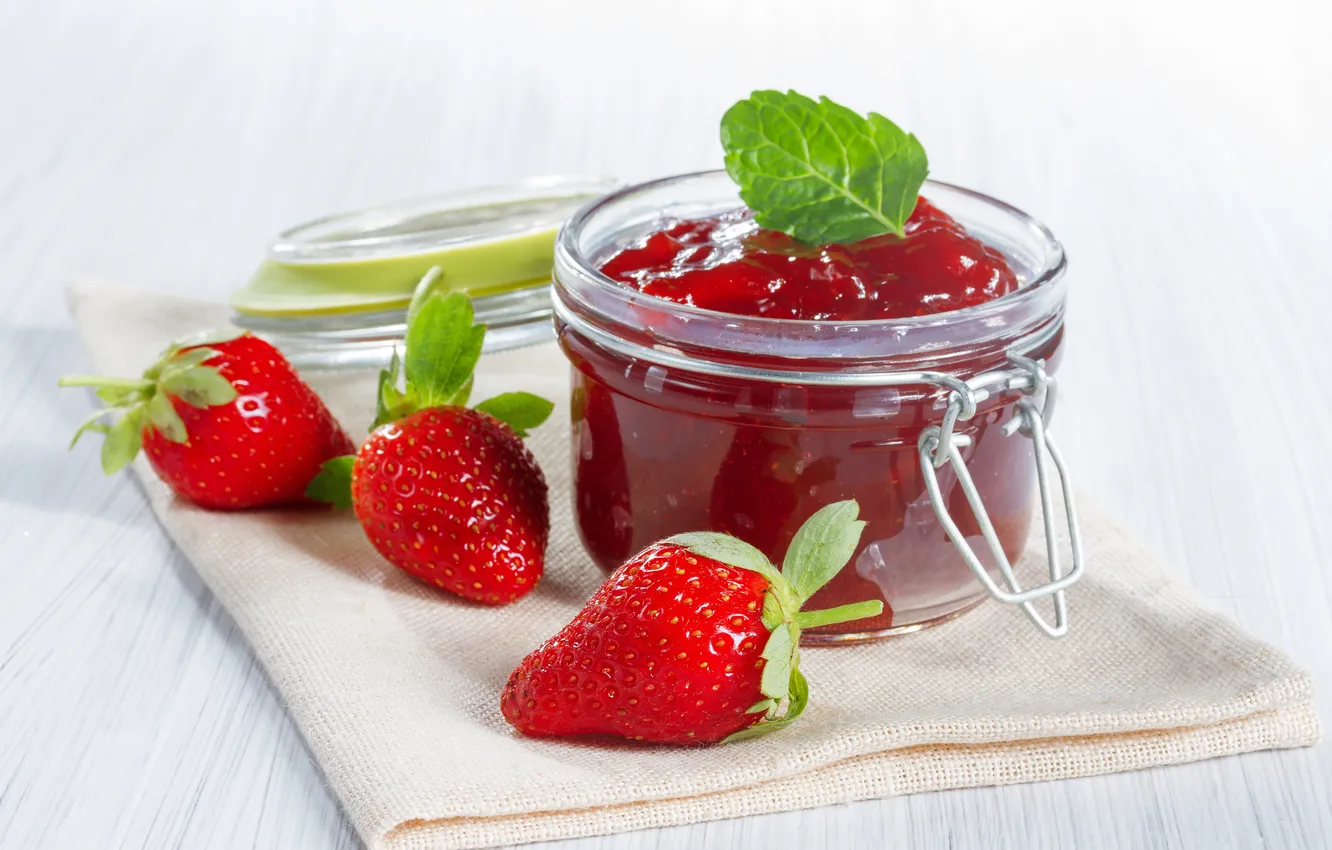 Photo wallpaper strawberry, mint, strawberry jam