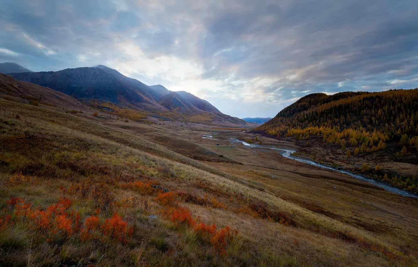 Photo wallpaper clouds, mountains, horizon, river, plateau, Rustem Dikov