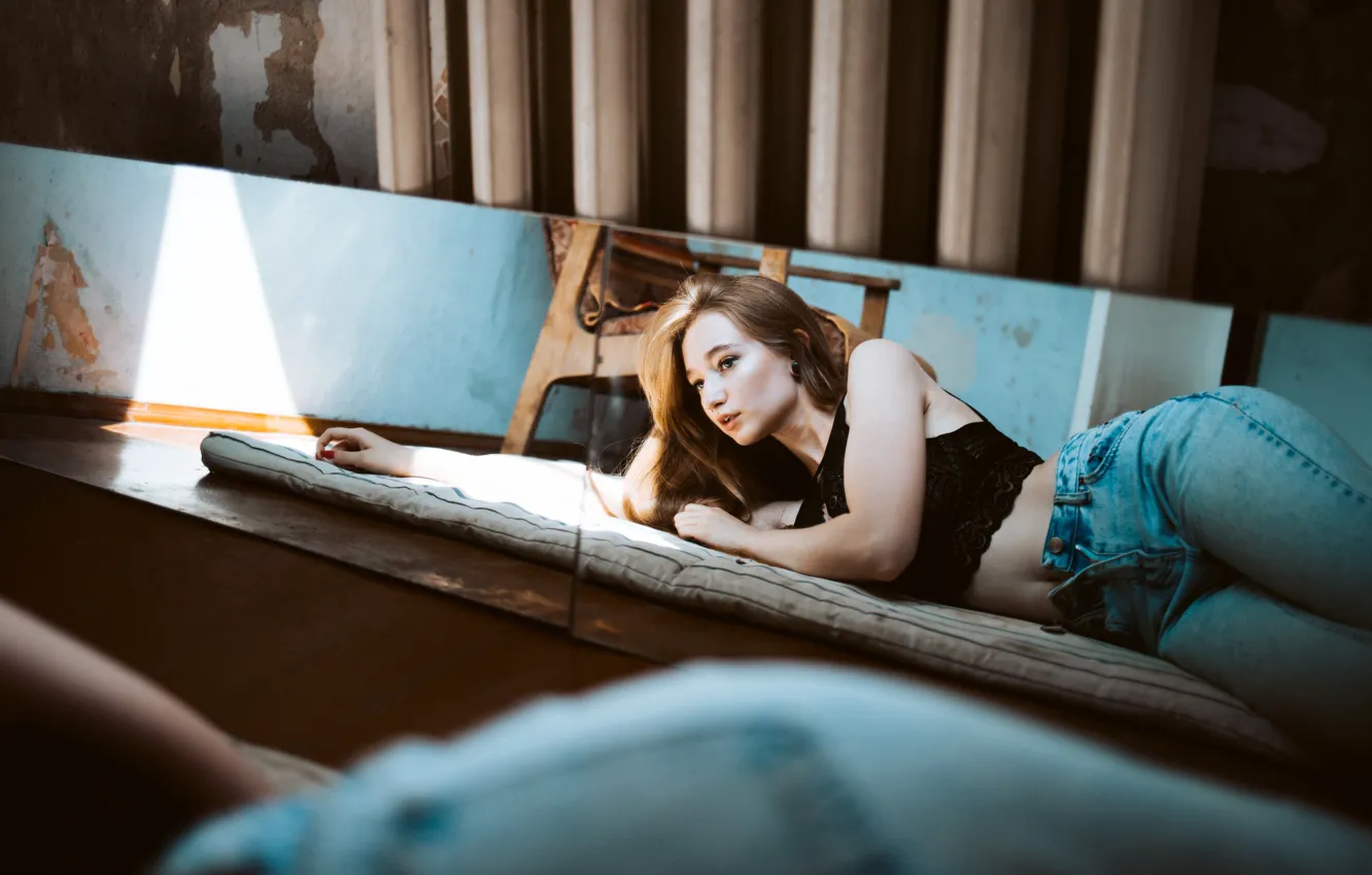 Photo wallpaper girl, long hair, brown hair, photo, model, lips, jeans, brunette