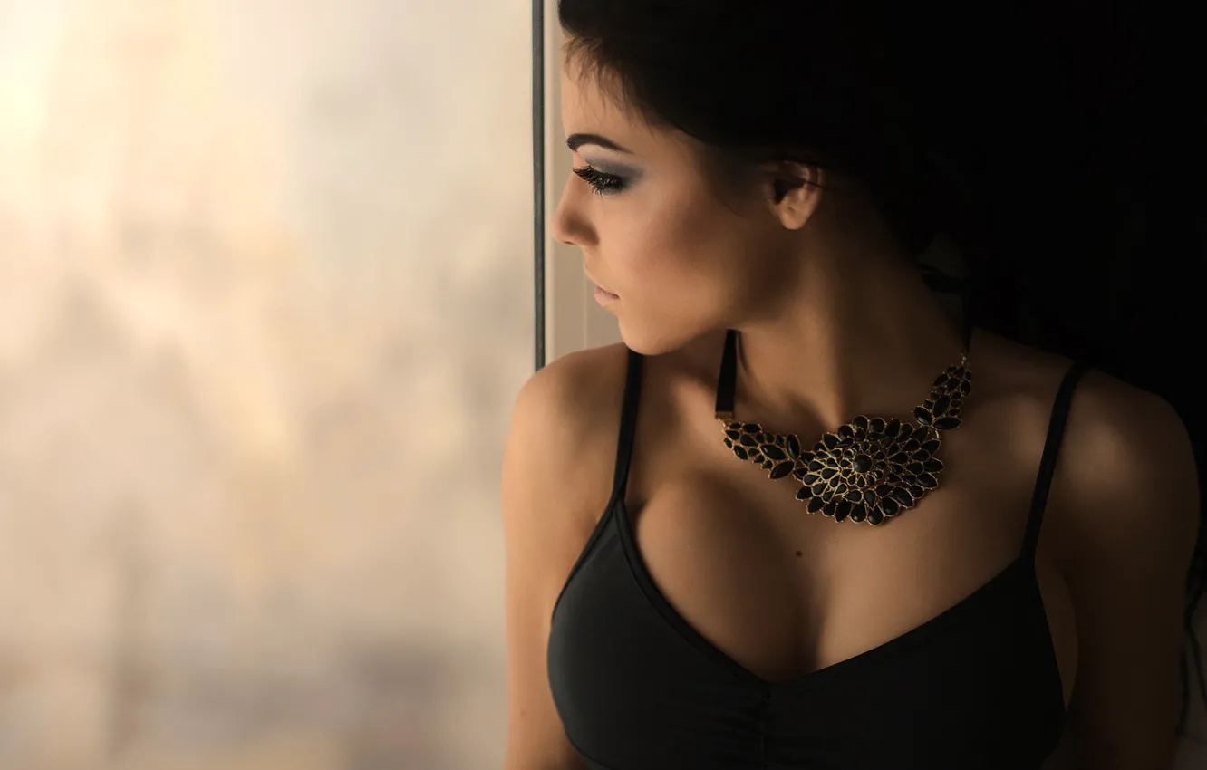 Photo wallpaper sexy, pose, model, portrait, necklace, makeup, dress, brunette