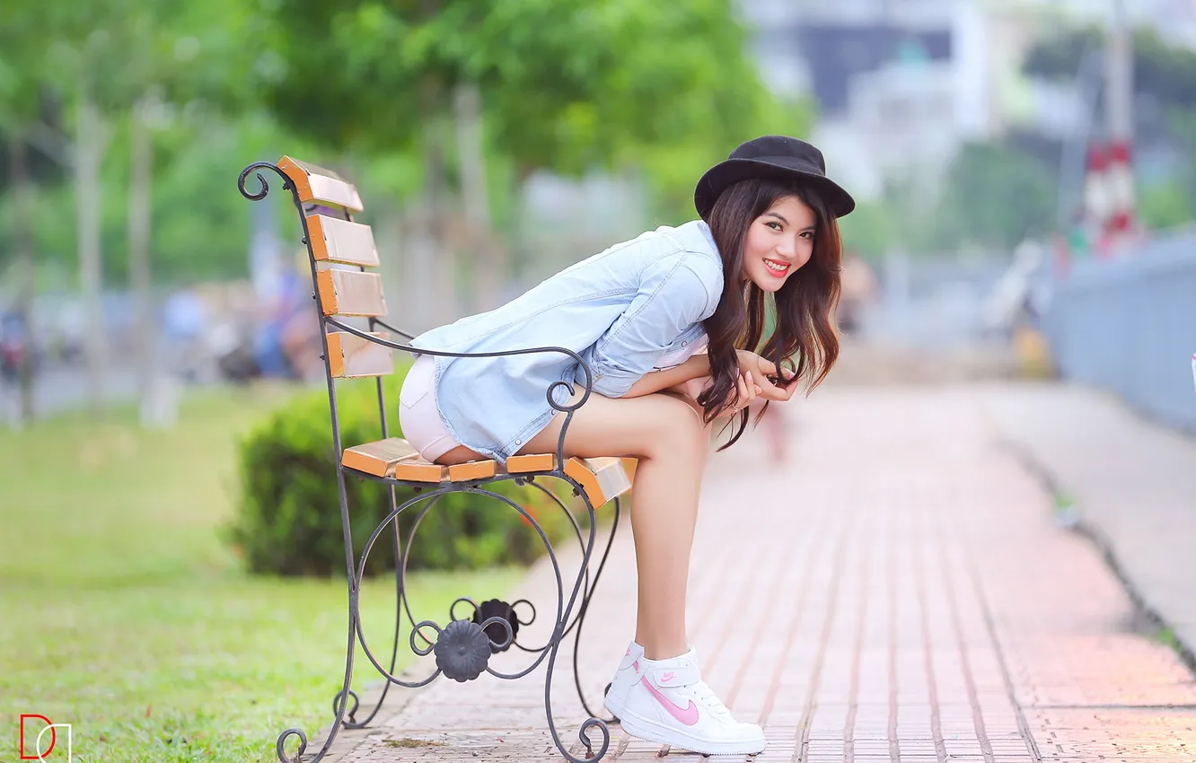 Photo wallpaper girl, the city, smile, mood, street, Asian, bench