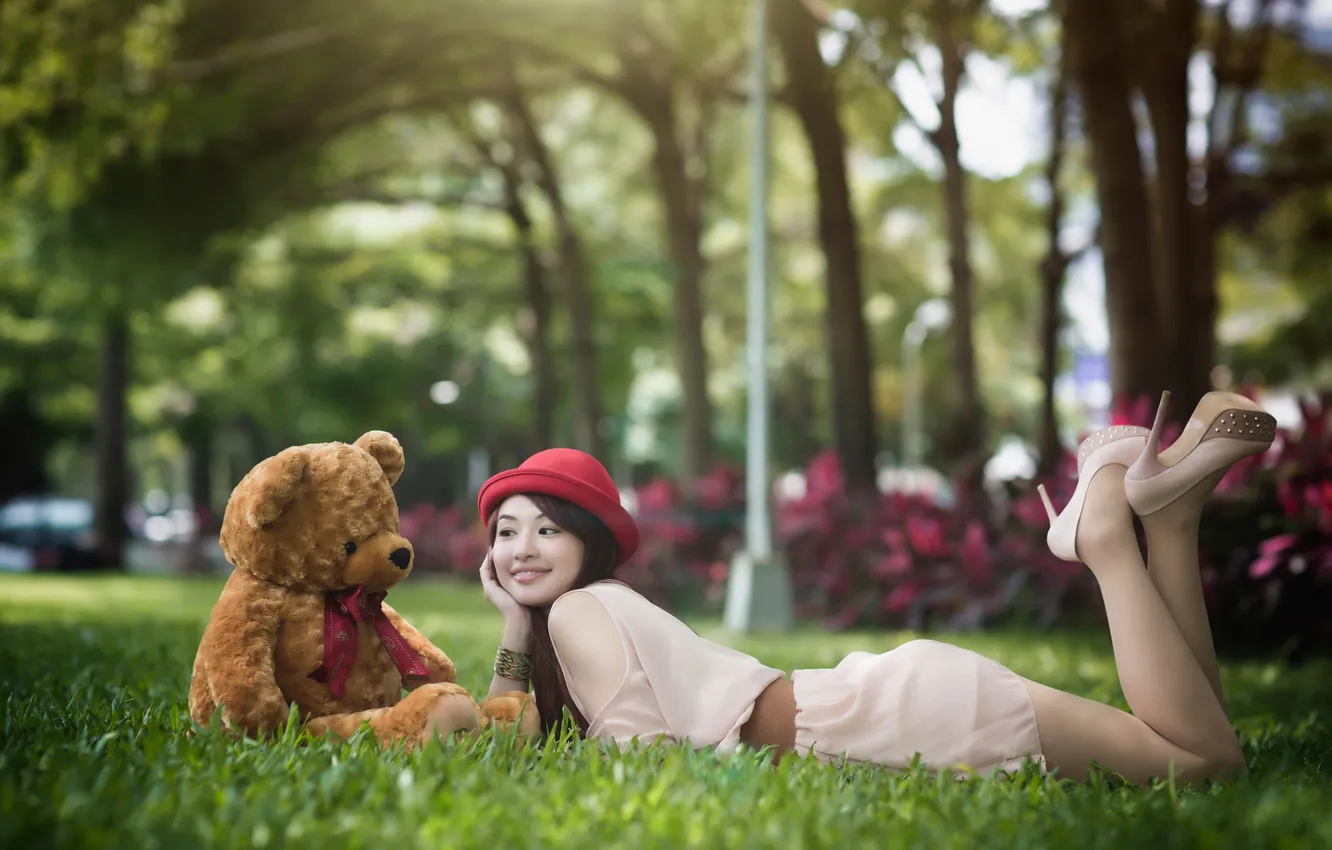 Photo wallpaper smile, toy, bear, hat, Oriental girl