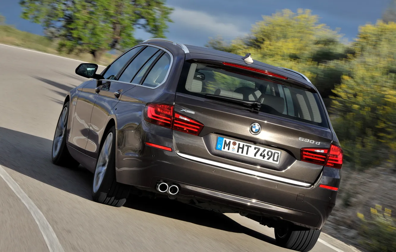 Photo wallpaper road, machine, BMW, back, xDrive, Touring, Modern Line, 530d