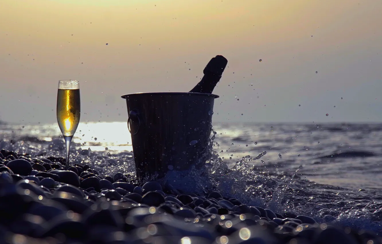 Photo wallpaper summer, beach, splash, champagne, champagne glass