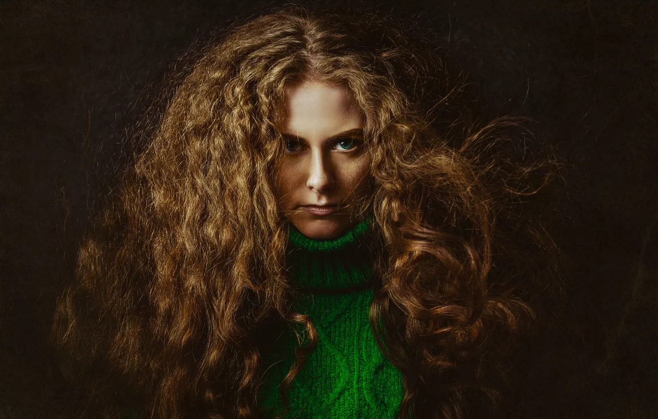 Photo wallpaper look, model, portrait, makeup, hairstyle, brown hair, twilight, curls