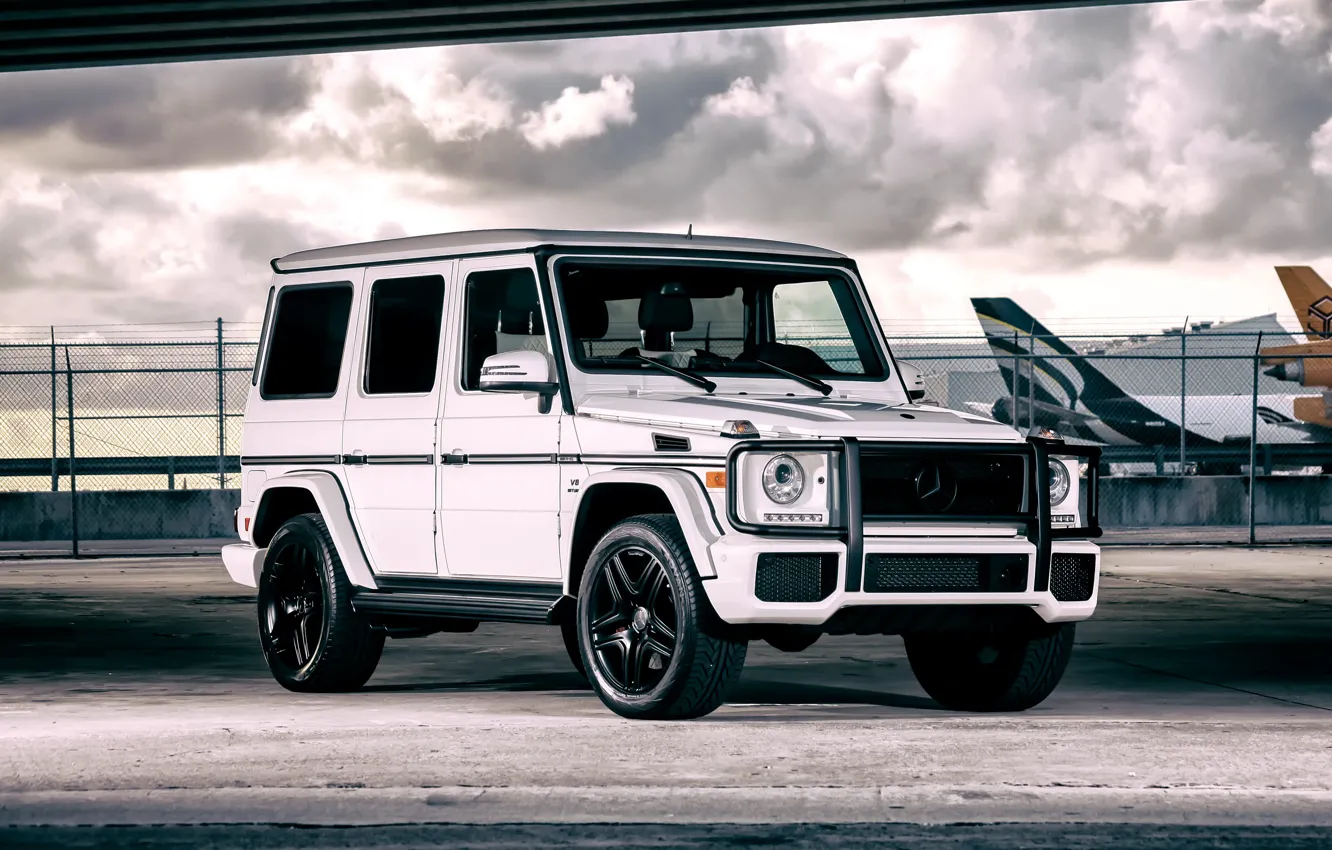 Photo wallpaper Mercedes, AMG, G63, Airport