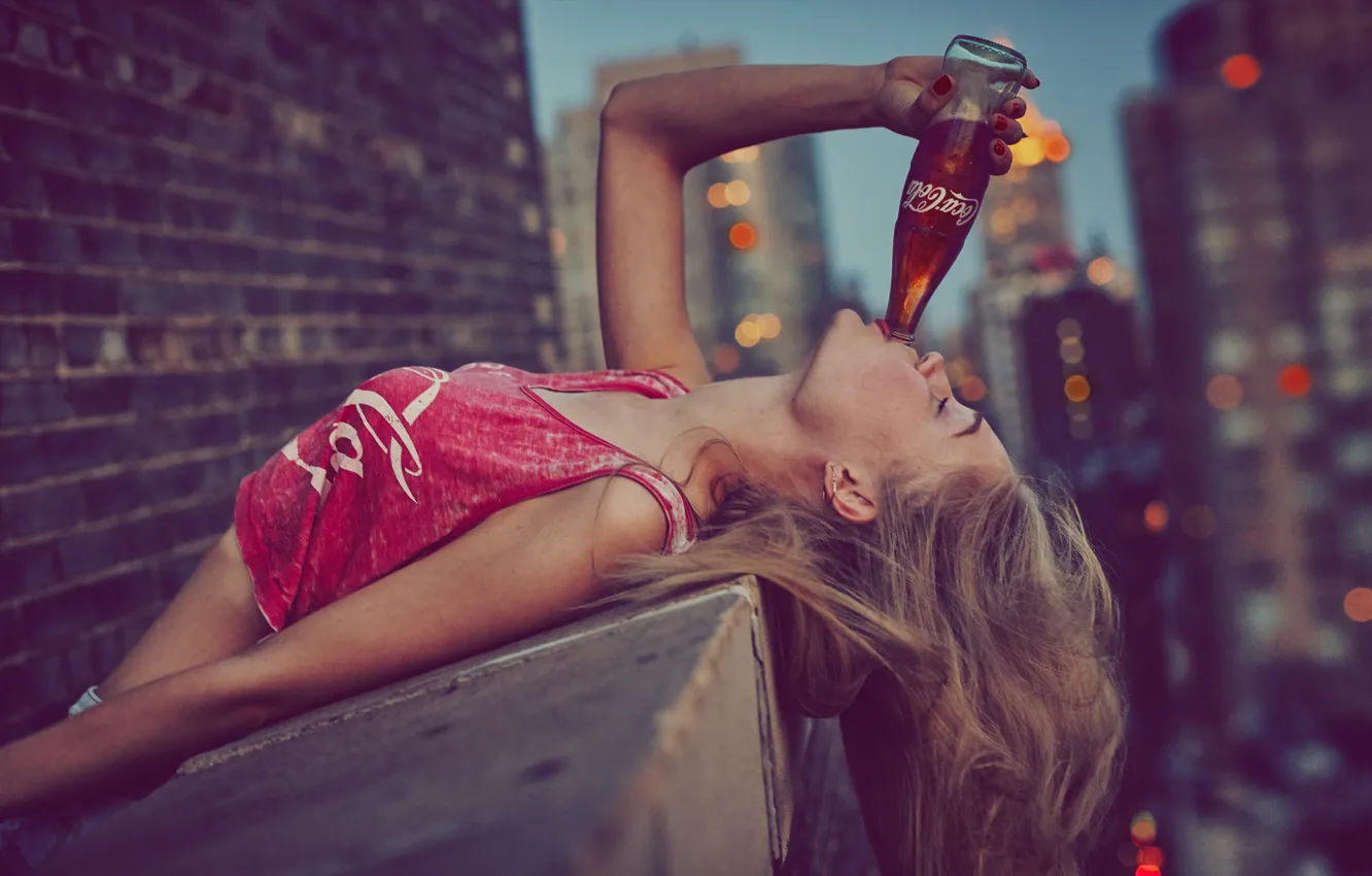 Photo wallpaper girl, ideal, skyscrapers, drink, coca cola, Coca-Cola, proud, brick wall