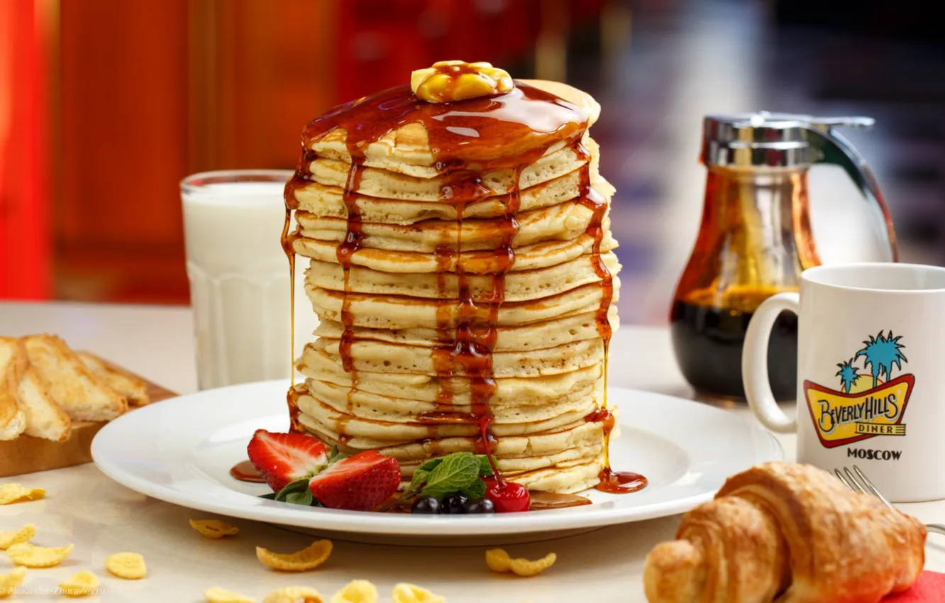 Photo wallpaper strawberry, sauce, pancakes