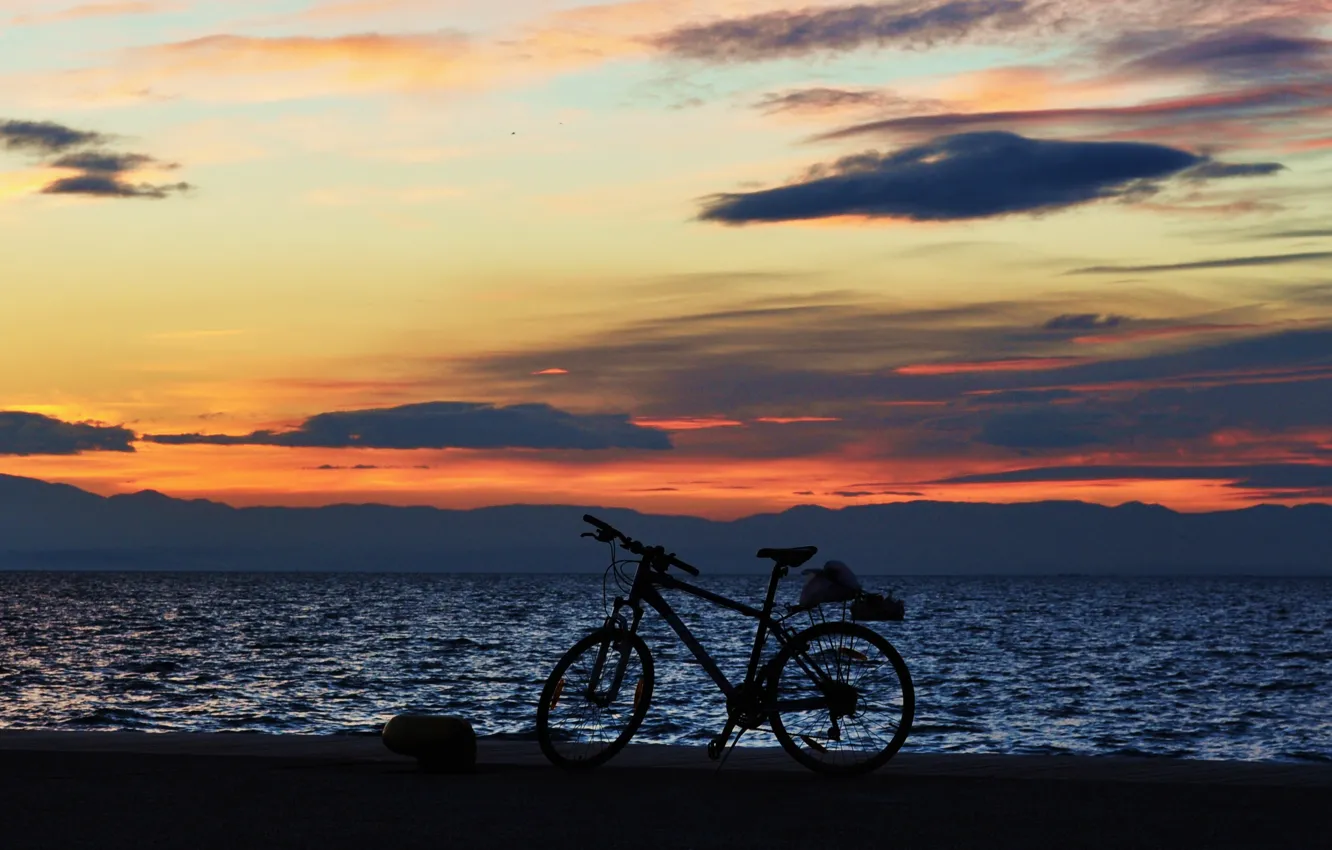 Photo wallpaper sea, bike, shore, the evening, halt, mountain bike