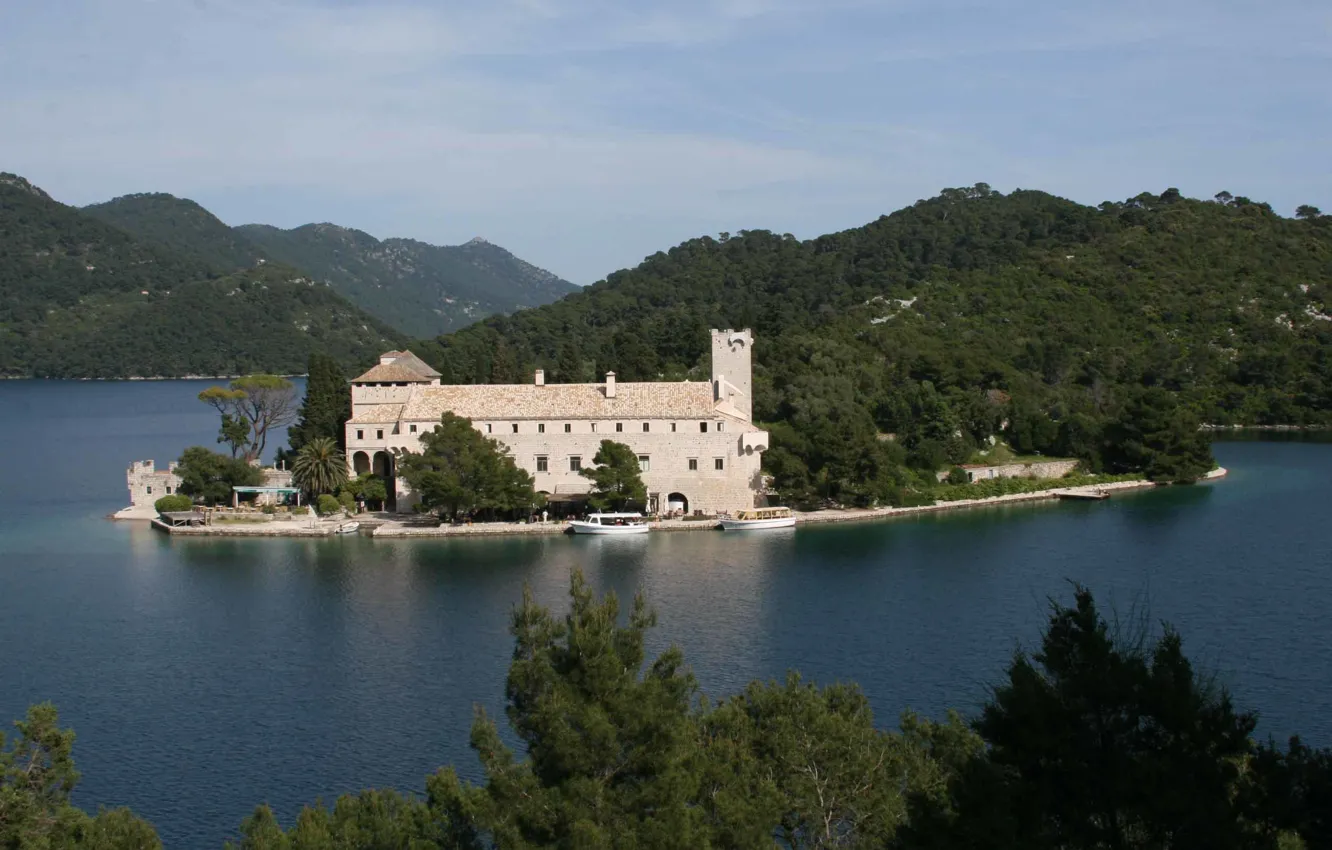 Photo wallpaper lake, island, the monastery, Croatia, Mlet