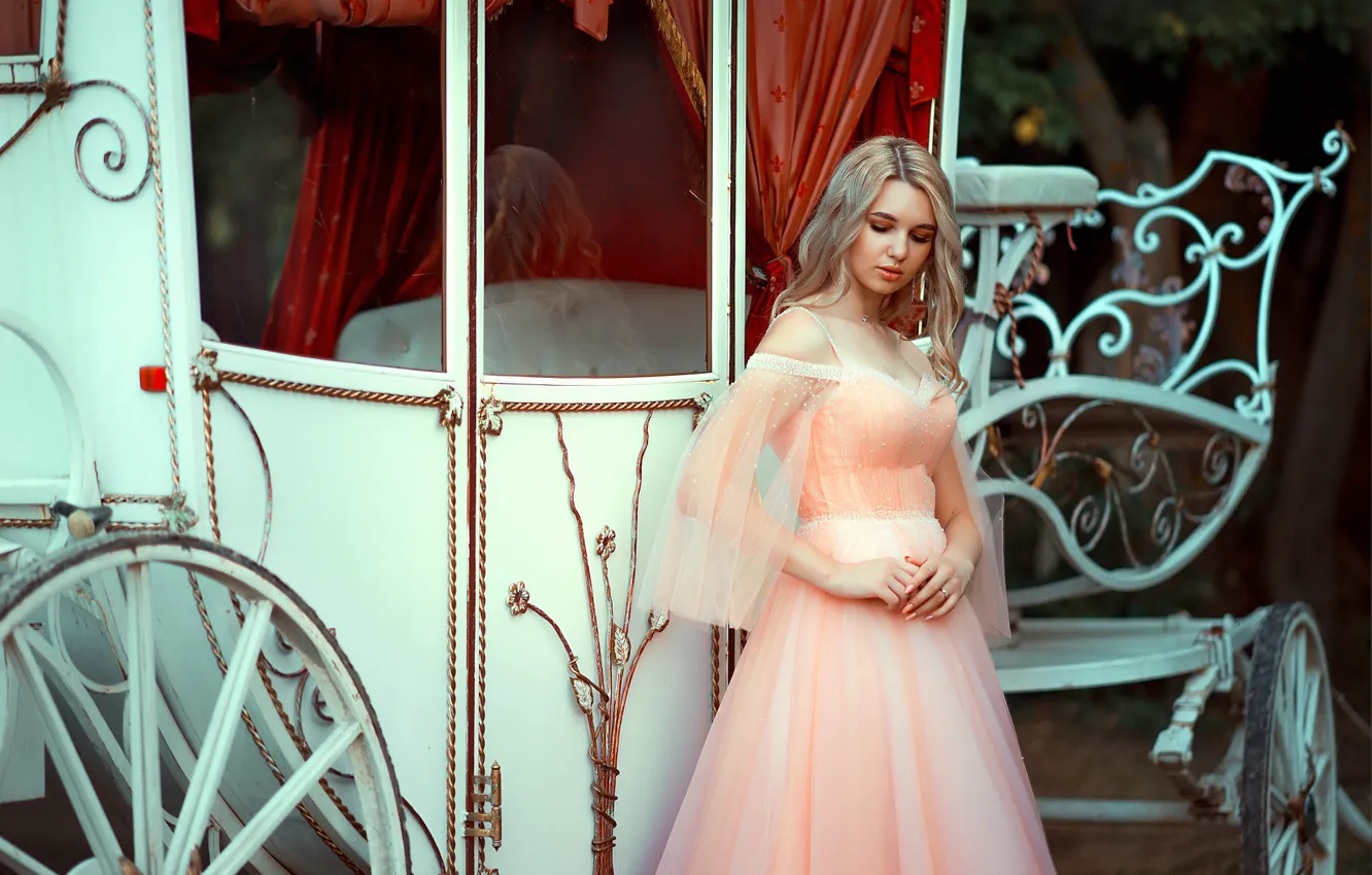 Photo wallpaper girl, dress, blonde, neckline, coach, curls, Maxim Curlew