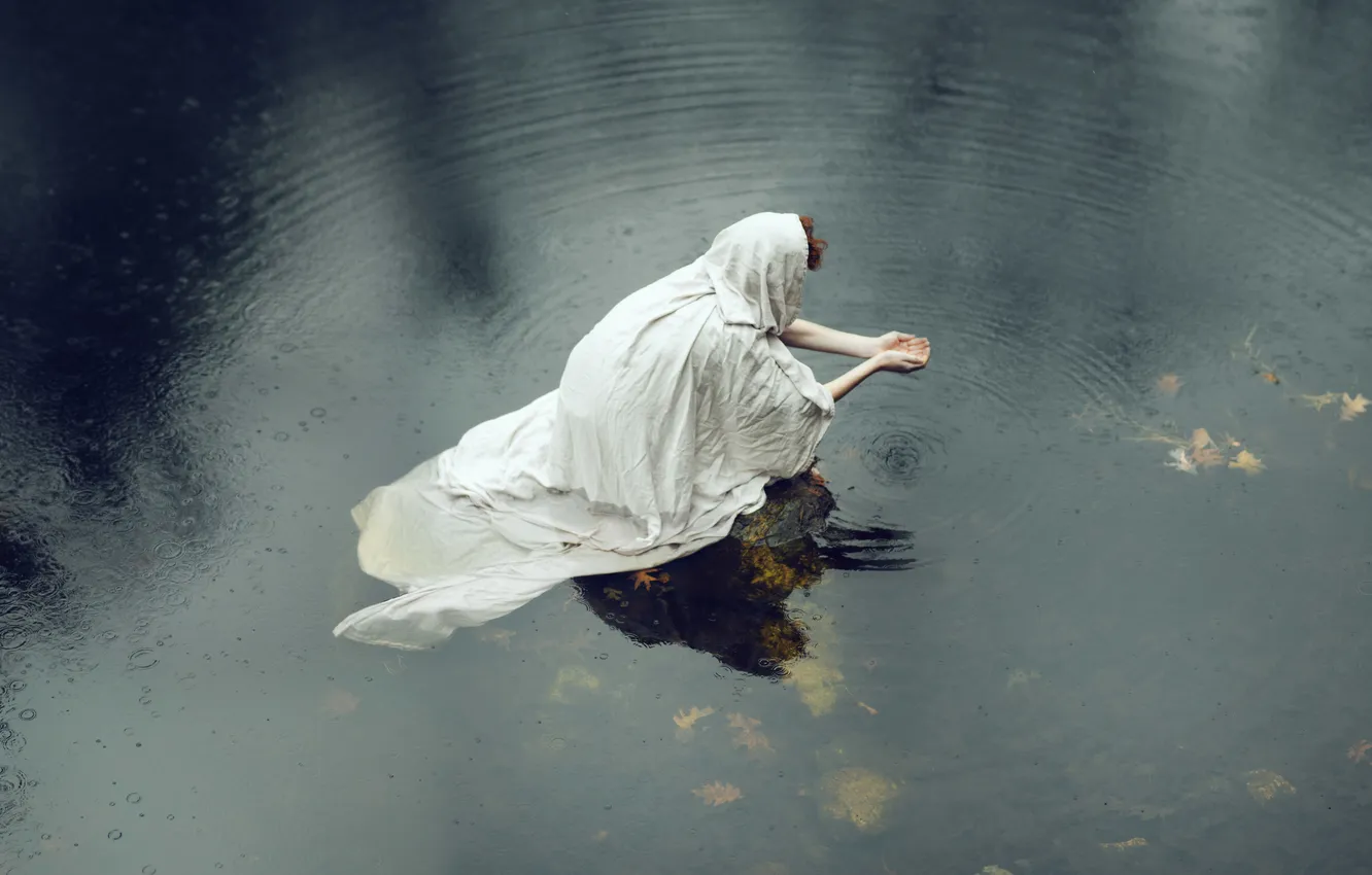 Photo wallpaper leaves, girl, pond, reflection, rain, mirror
