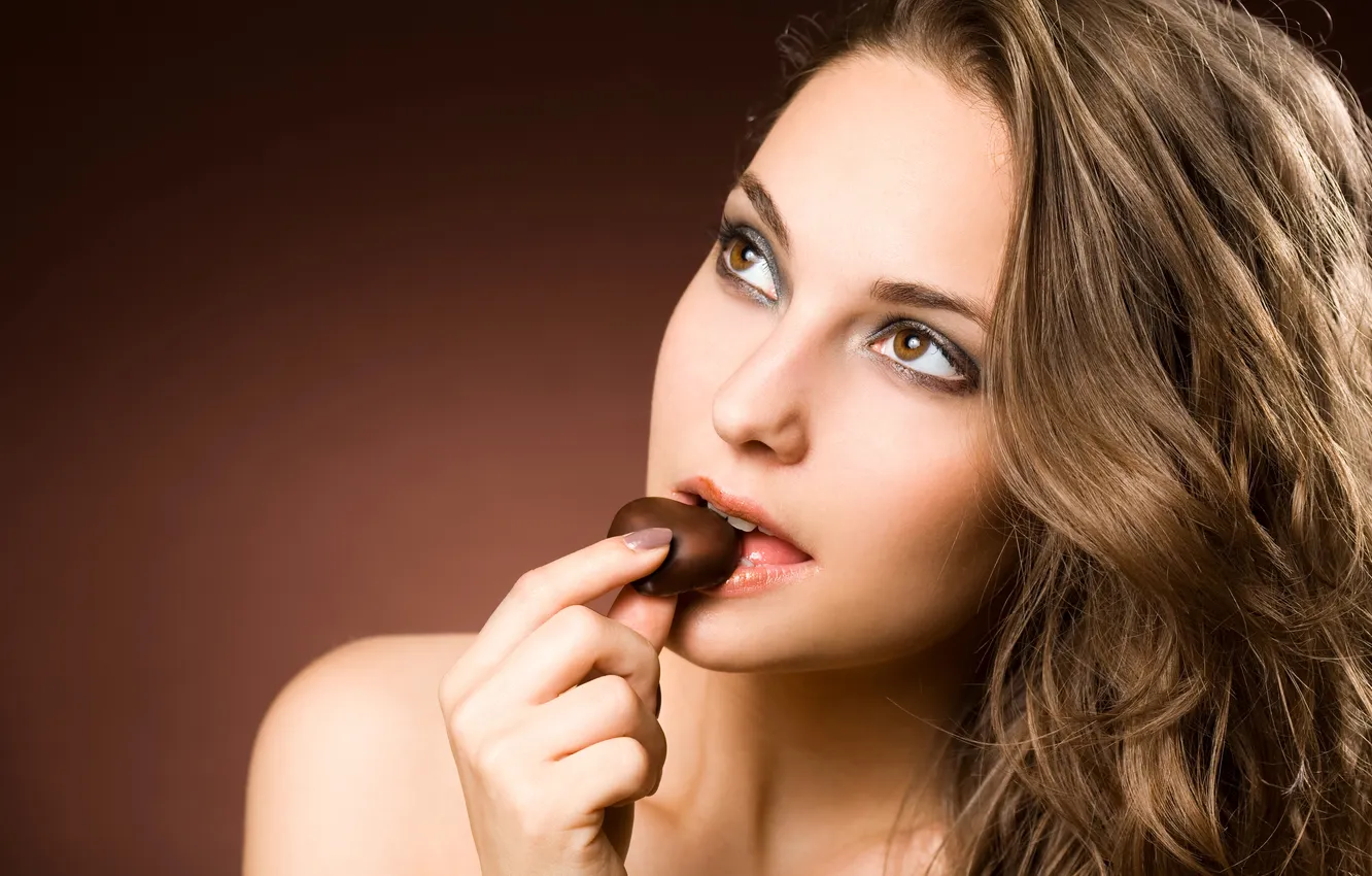 Photo wallpaper look, girl, face, chocolate, brown hair