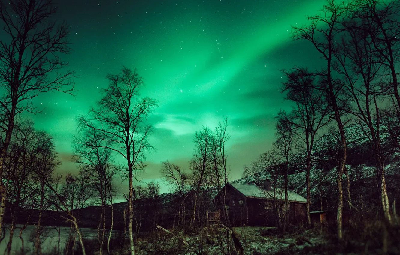 Photo wallpaper northern lights, cabin, hut, aurora borealis