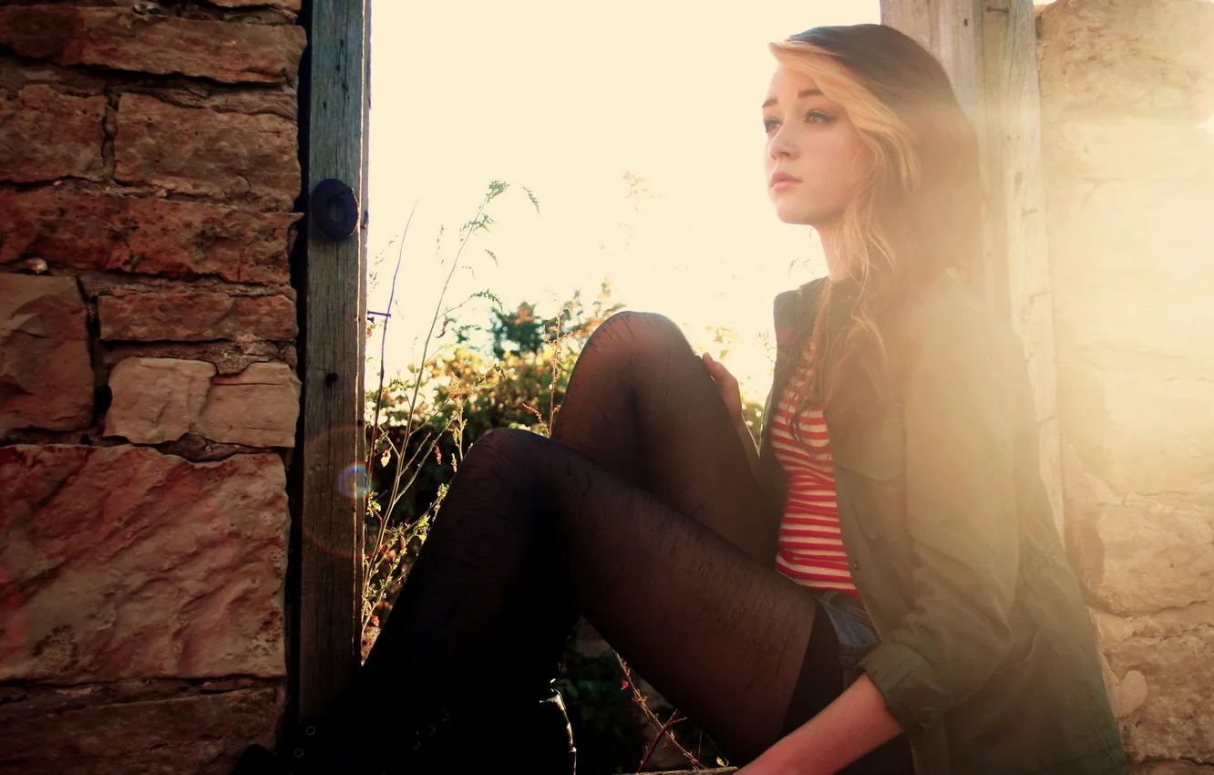 Photo wallpaper girl, light, window
