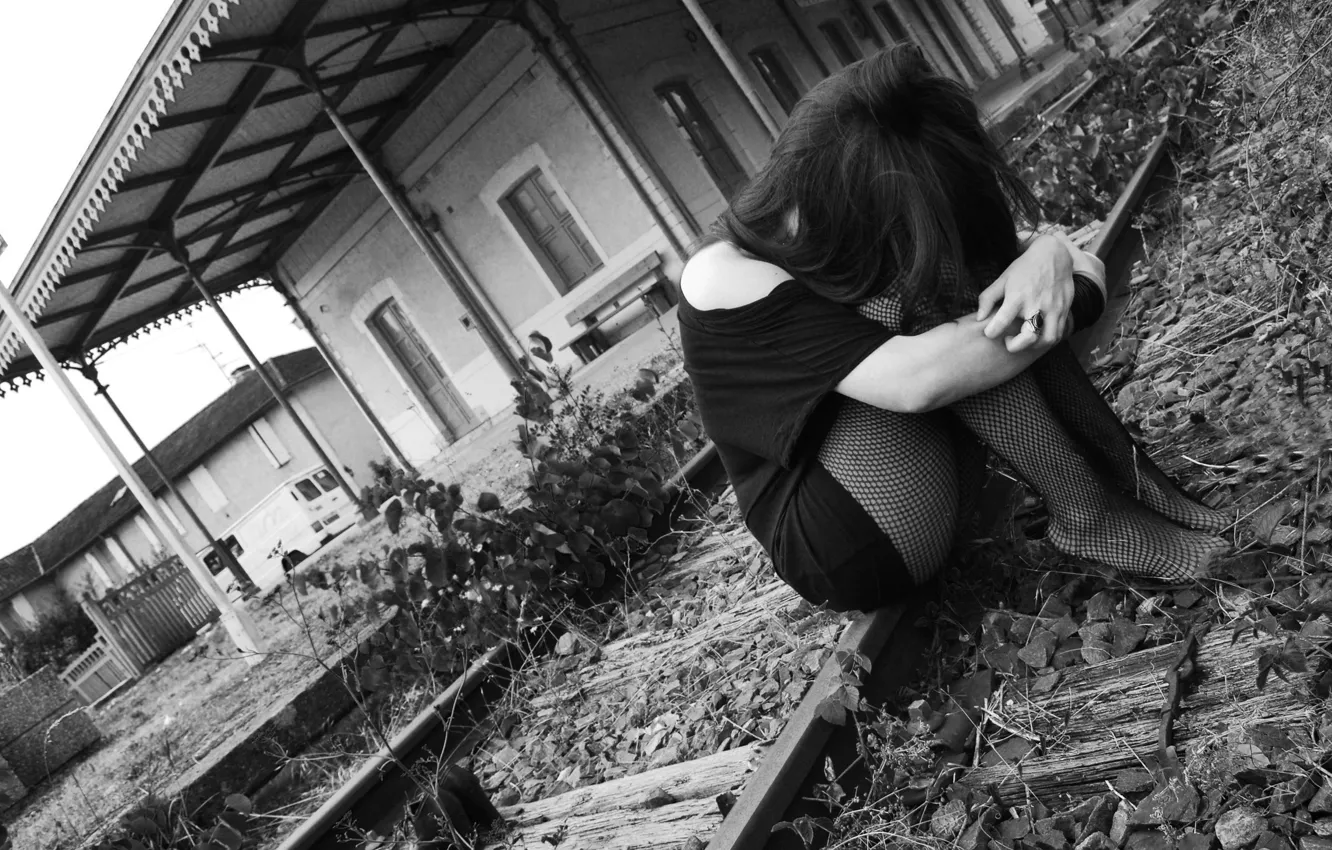 Photo wallpaper sadness, grey sky, train station, black&ampamp;white, black clothes, black tights, sad girl
