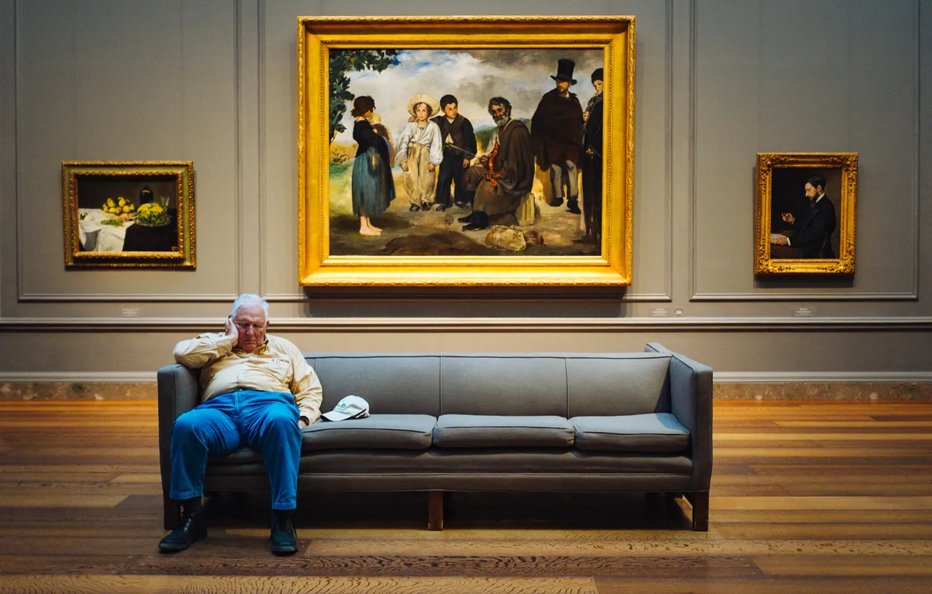 Photo wallpaper sofa, sleep, gallery, pictures, the old man, lazy