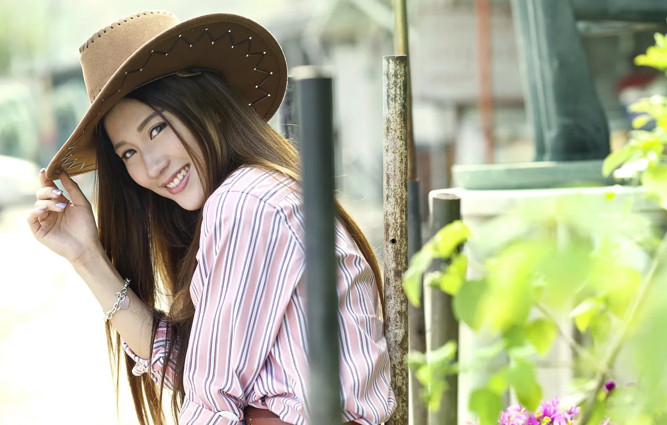 Photo wallpaper girl, smile, hat, Maggie Chow