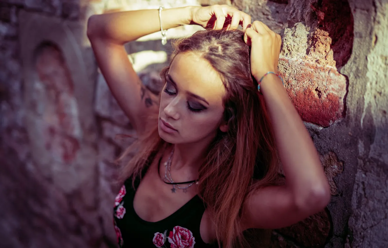 Photo wallpaper girl, face, pose, hands, makeup, closed eyes, Marco Squassina, Eleonora Fabris