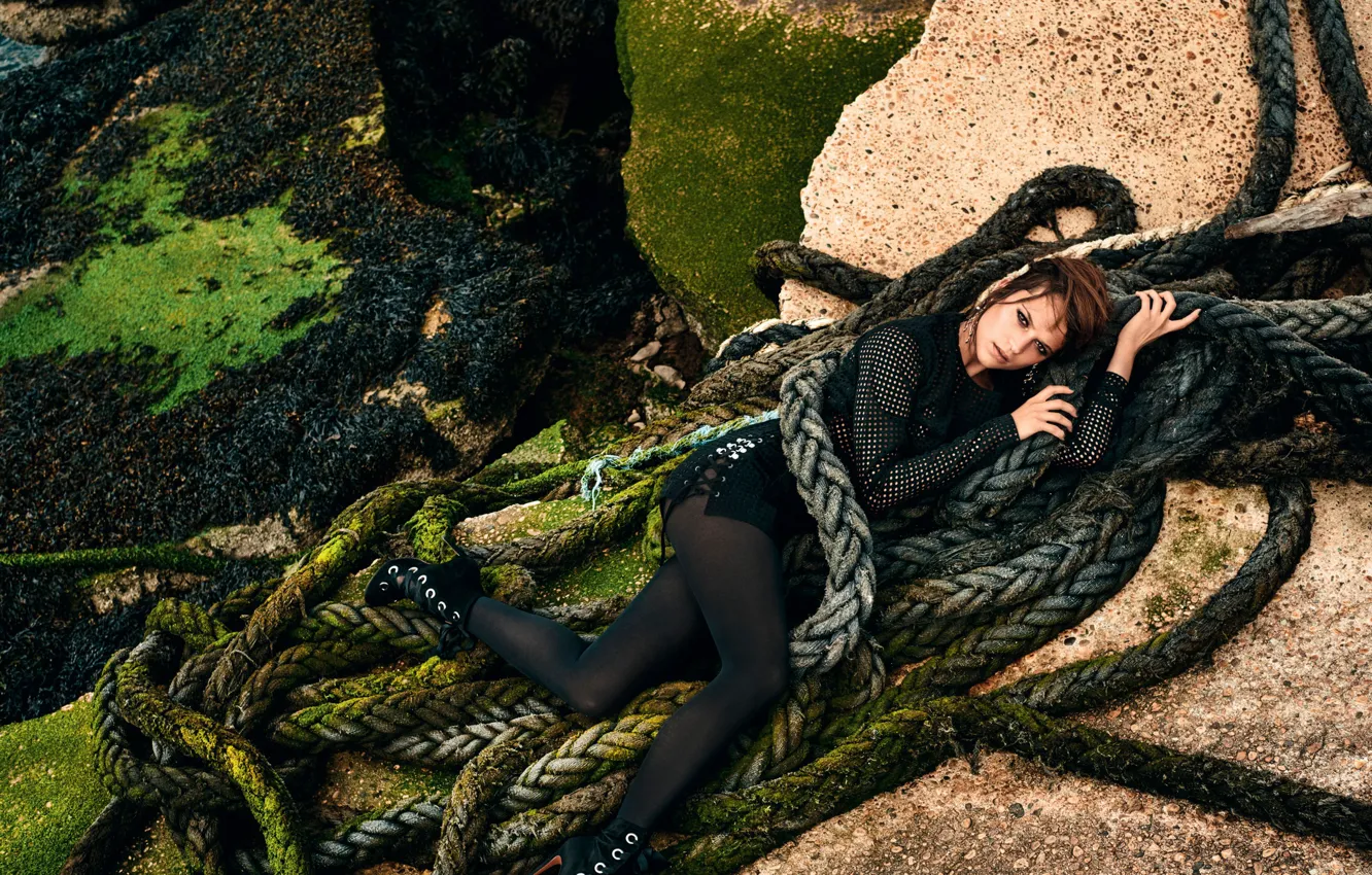 Photo wallpaper pose, stones, makeup, dress, actress, hairstyle, rope, Tina