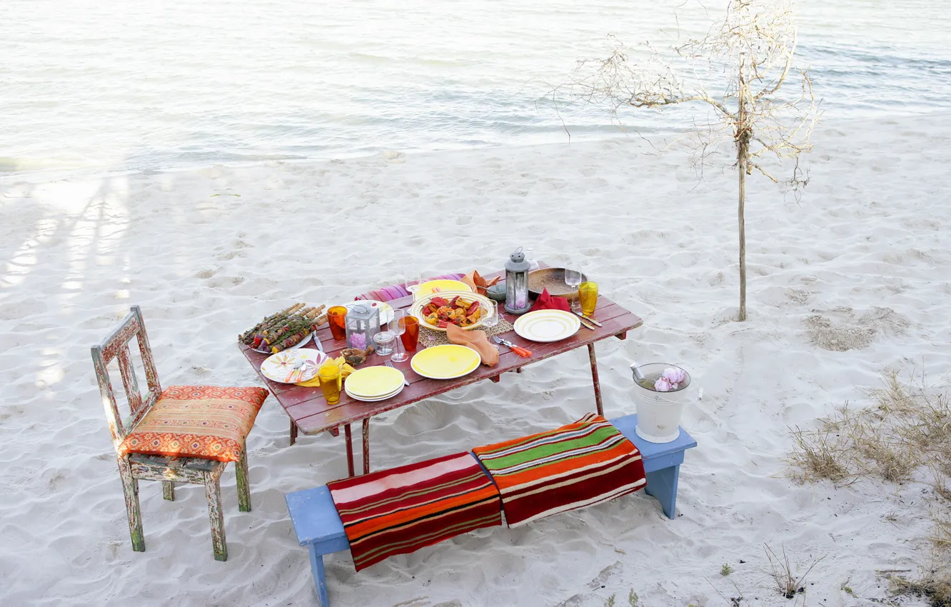 Photo wallpaper beach, table, food