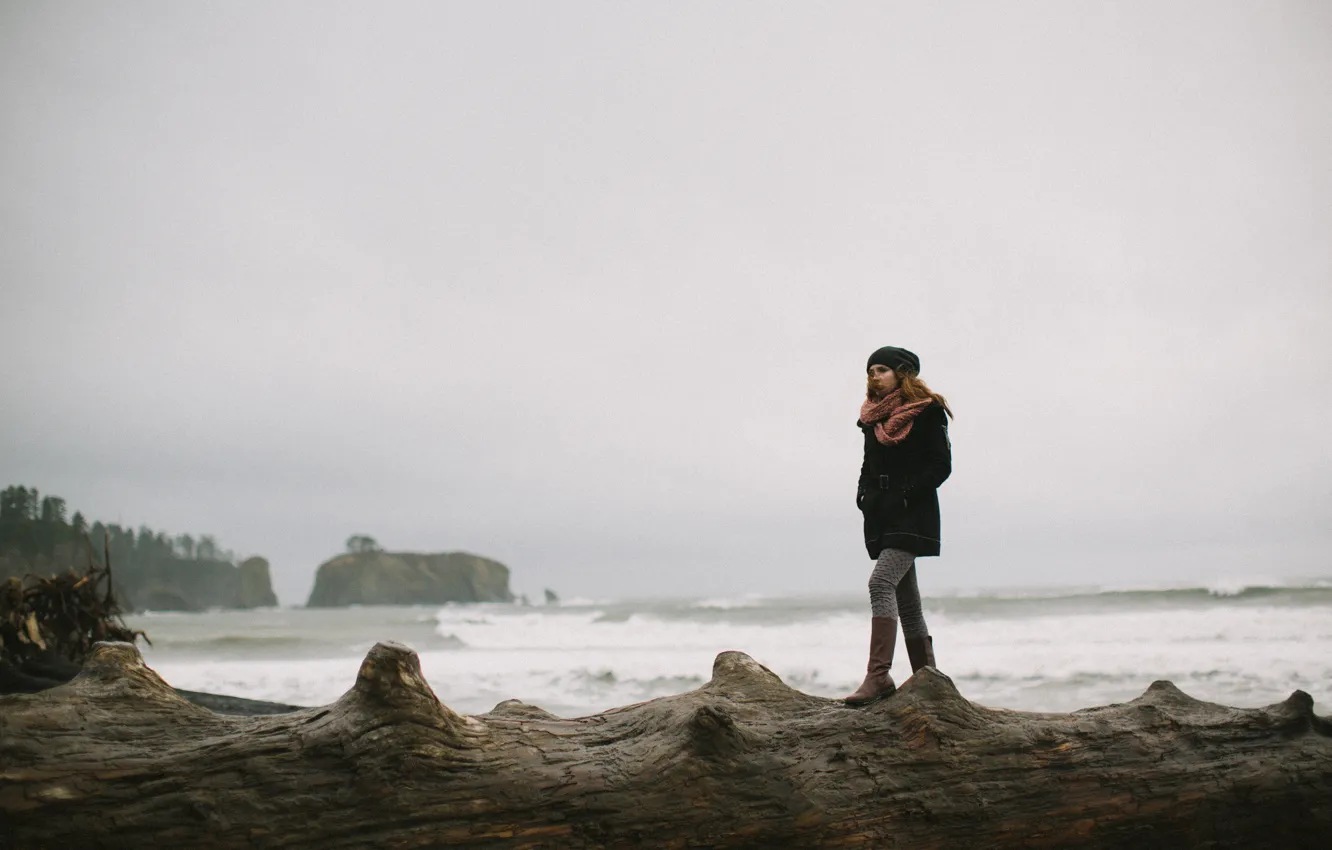 Photo wallpaper girl, loneliness, the ocean, shore, Danielle