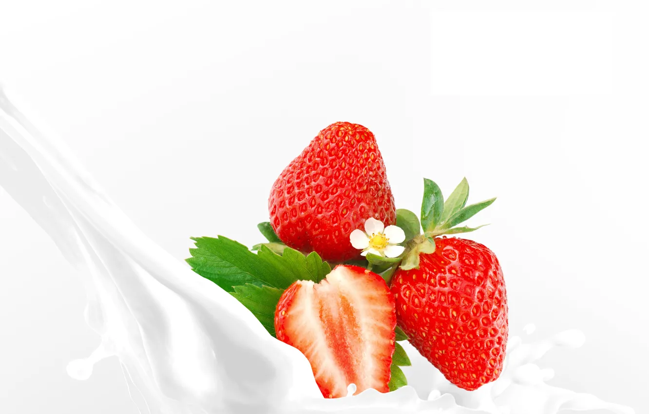 Photo wallpaper berries, milk, strawberry