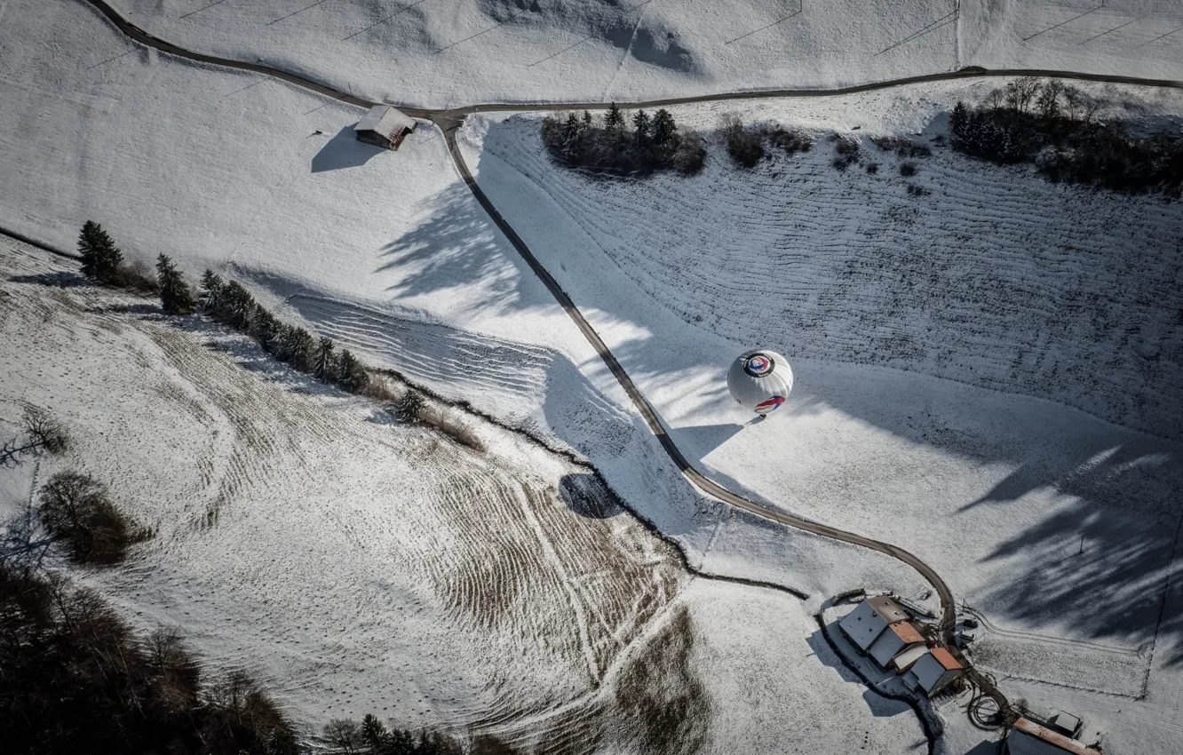 Photo wallpaper road, balloon, home, the view from the top