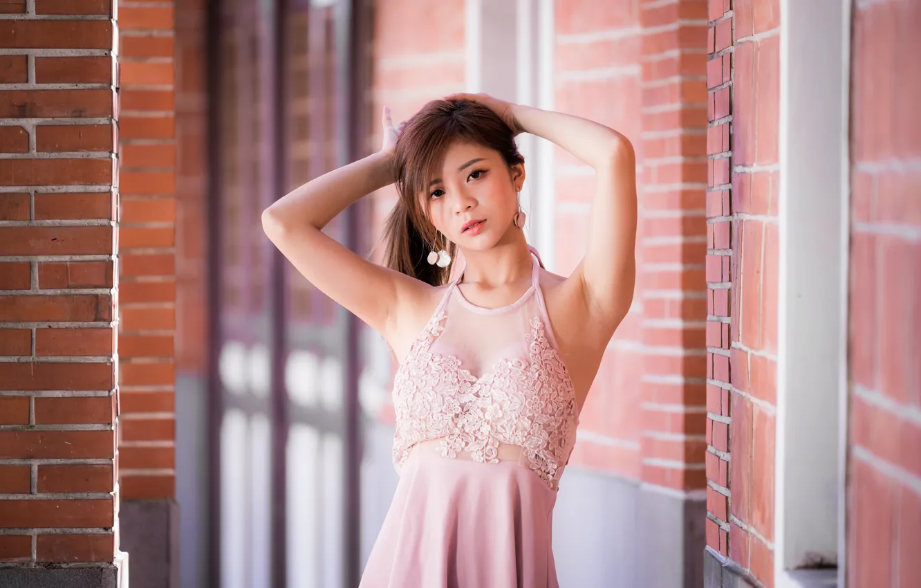 Photo wallpaper look, pose, look, pose, cute girl, cute girl, brick wall, bare shoulders