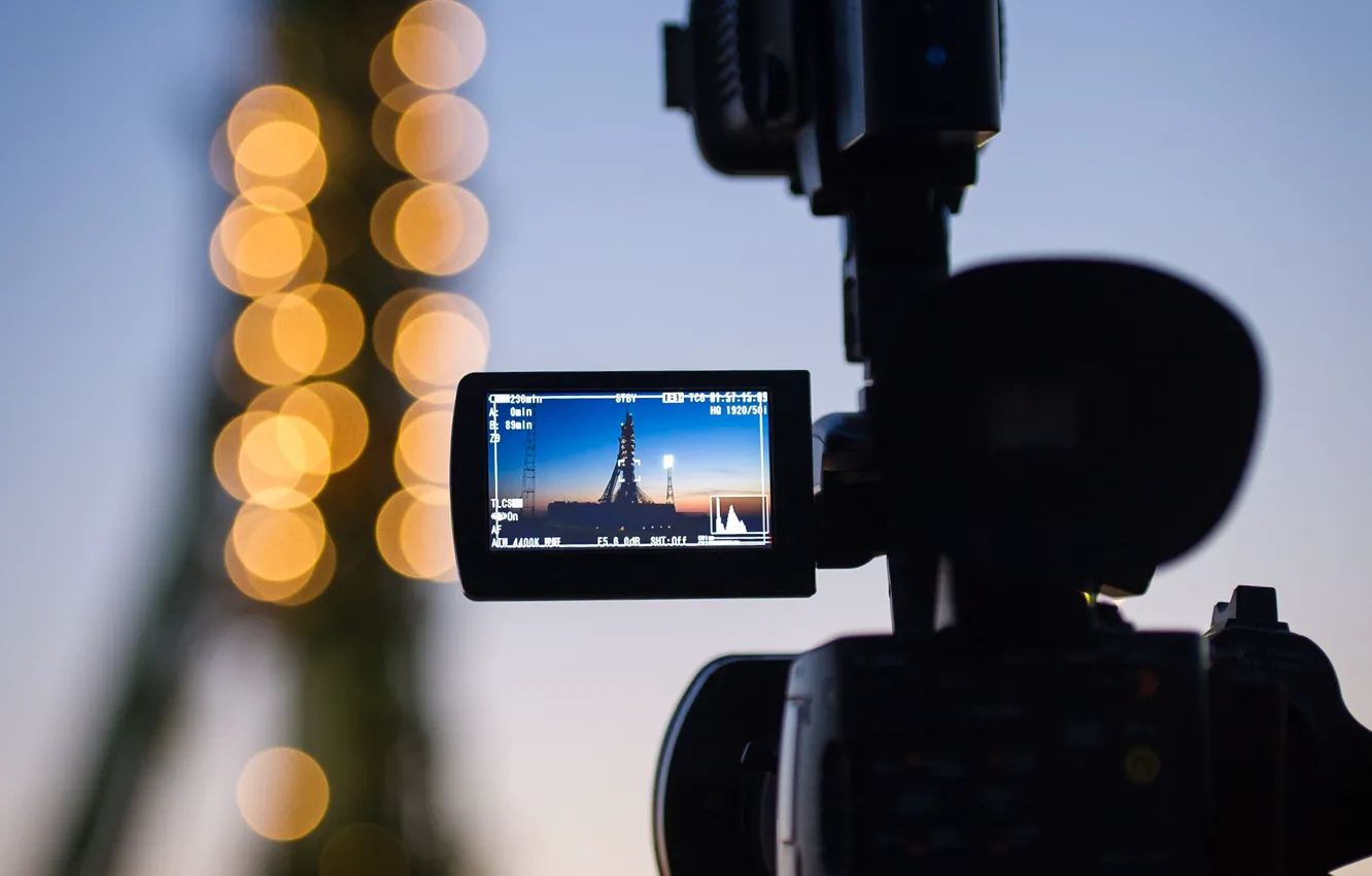 Photo wallpaper lights, rocket, start, Baikonur, Union, camcorder, expedition 31