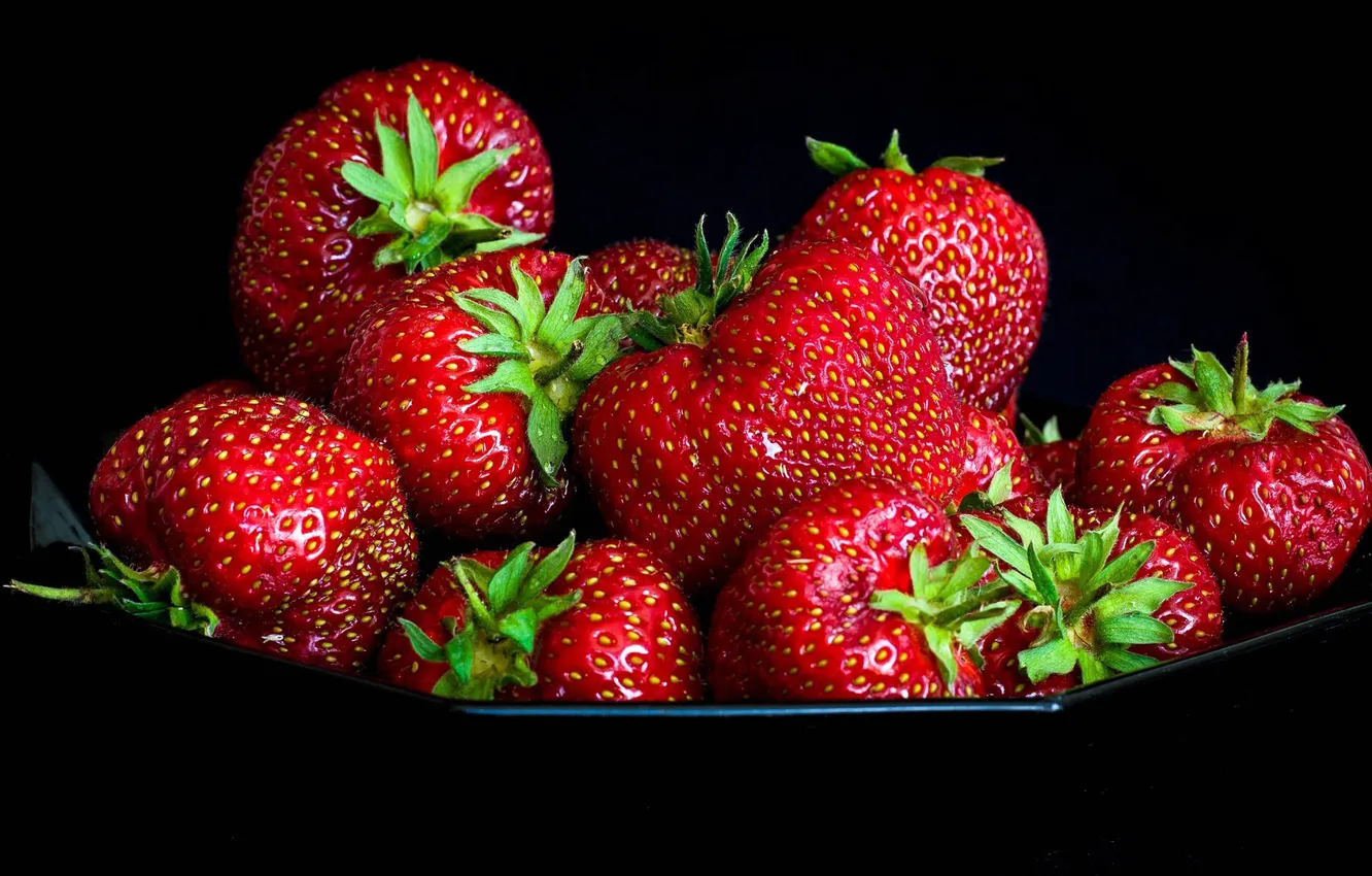 Photo wallpaper berries, harvest, strawberries, strawberry, plate