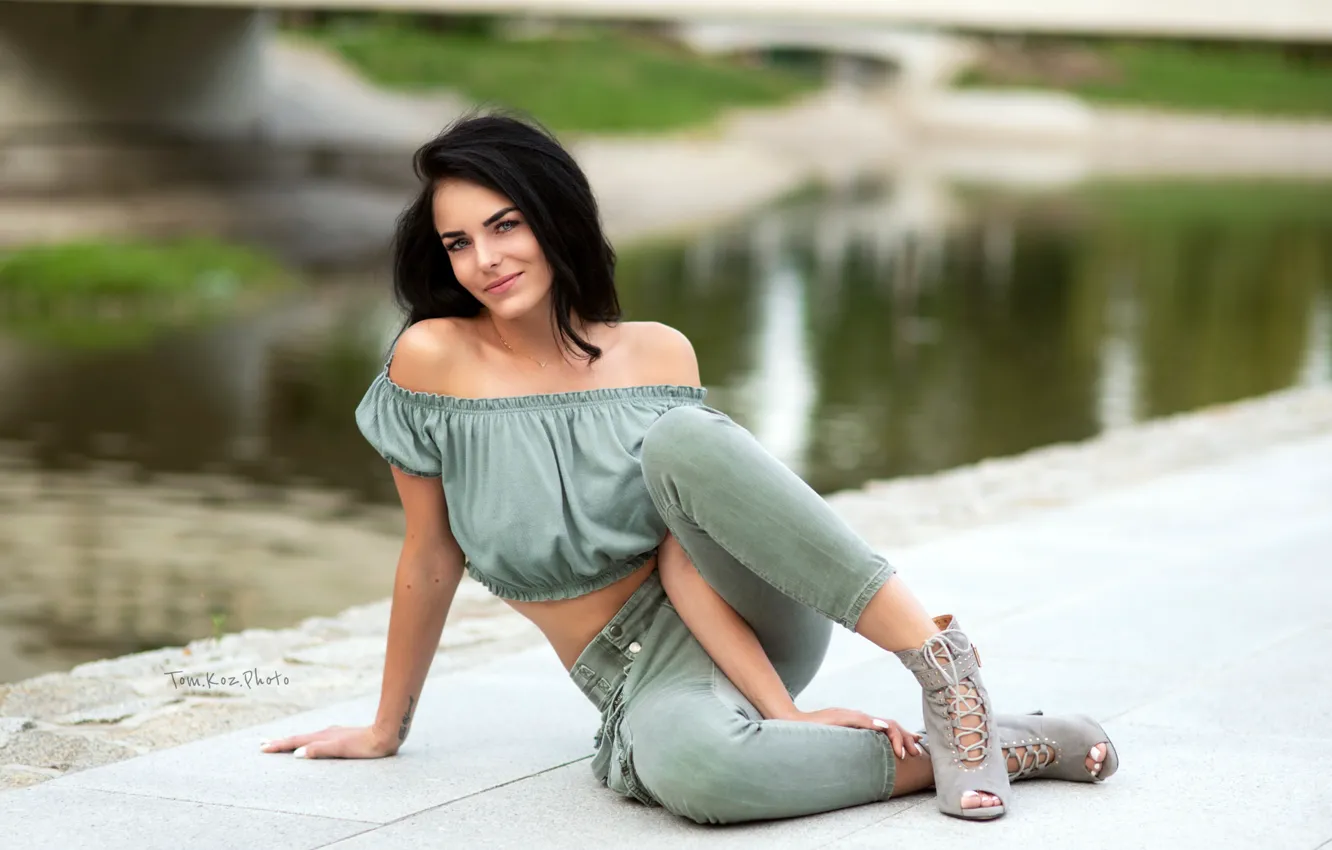 Photo wallpaper look, pose, smile, model, portrait, jeans, makeup, figure