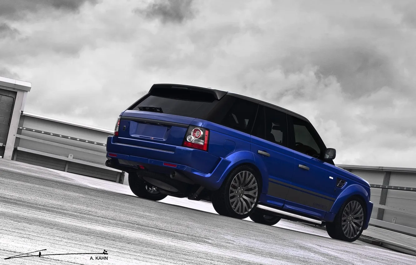 Photo wallpaper the sky, blue, tuning, building, jeep, Range Rover, rear view, tuning